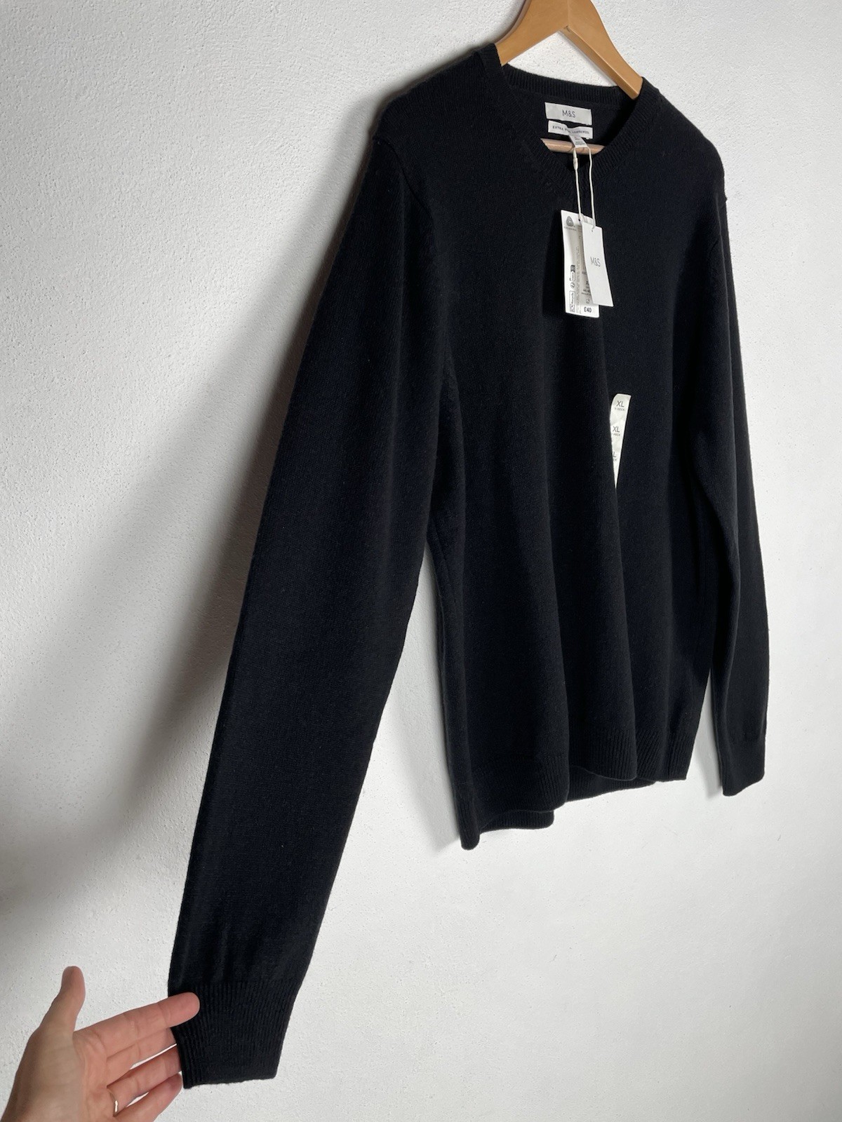 BNWT M&S Men’s Black Extra Fine Lambswool V-Neck Jumper Size XL 44-46”CH