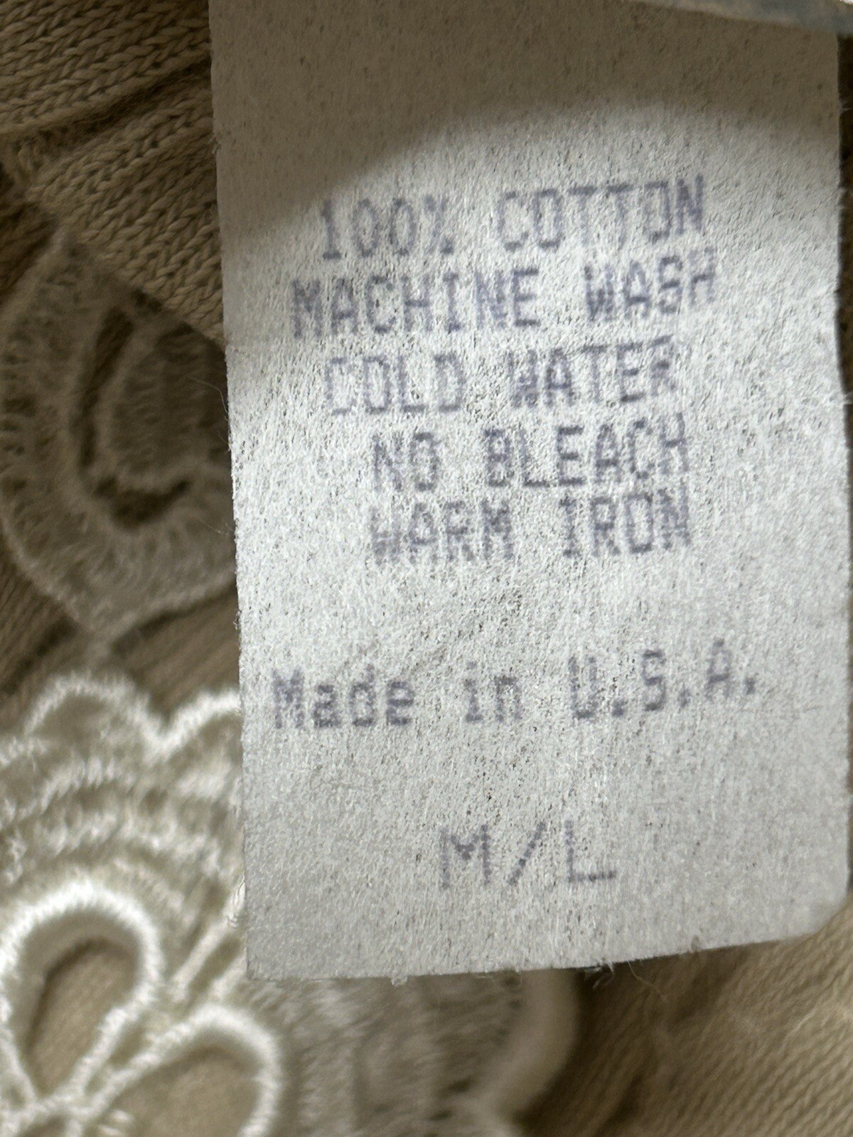 Magnet Art Lynn Yang Beige White Ribbed Tank with Applique Detail Size M/L
