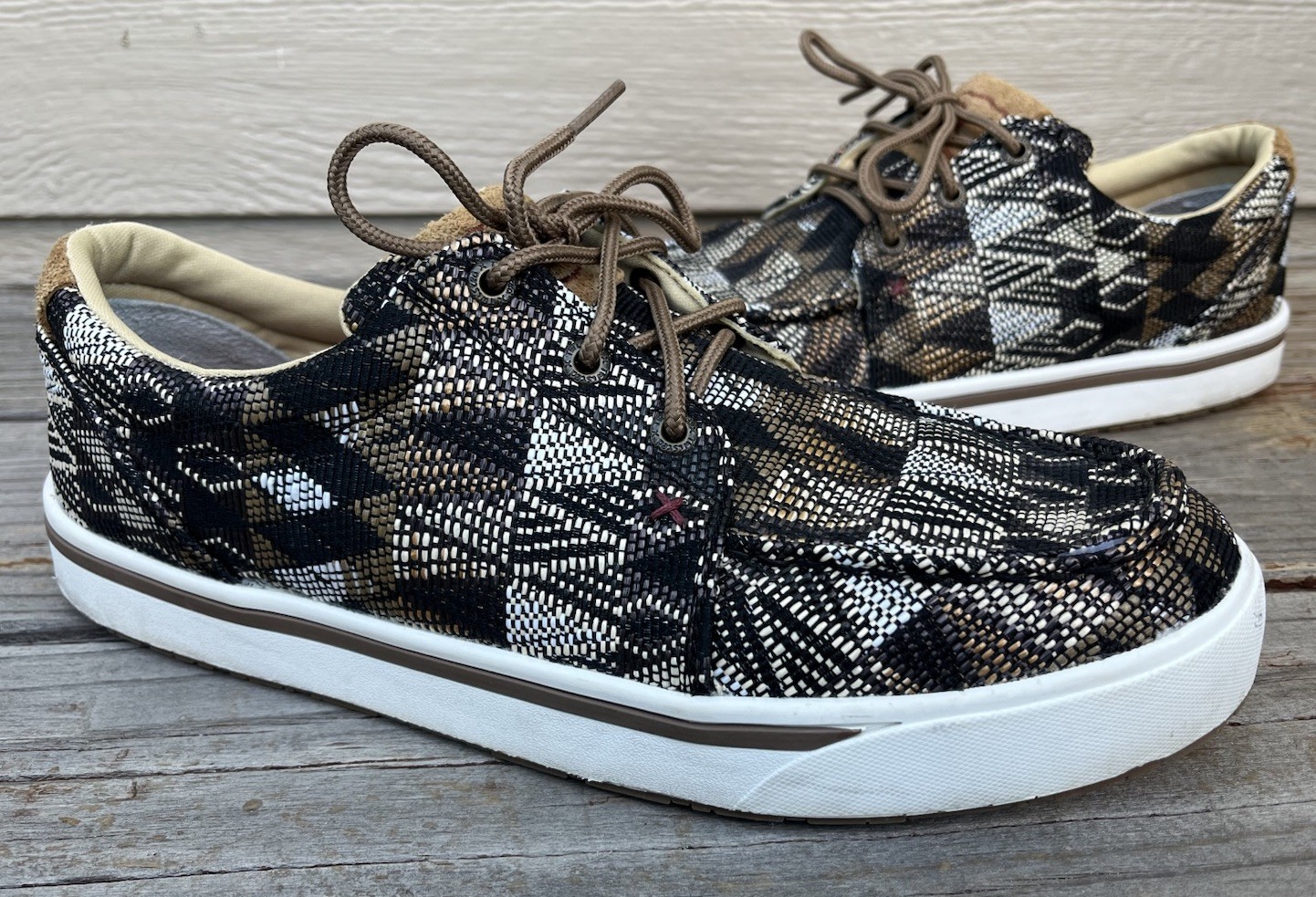 Nice! Twisted X Kicks Men’s 9M Casual Shoes Black/Multi MCA0044