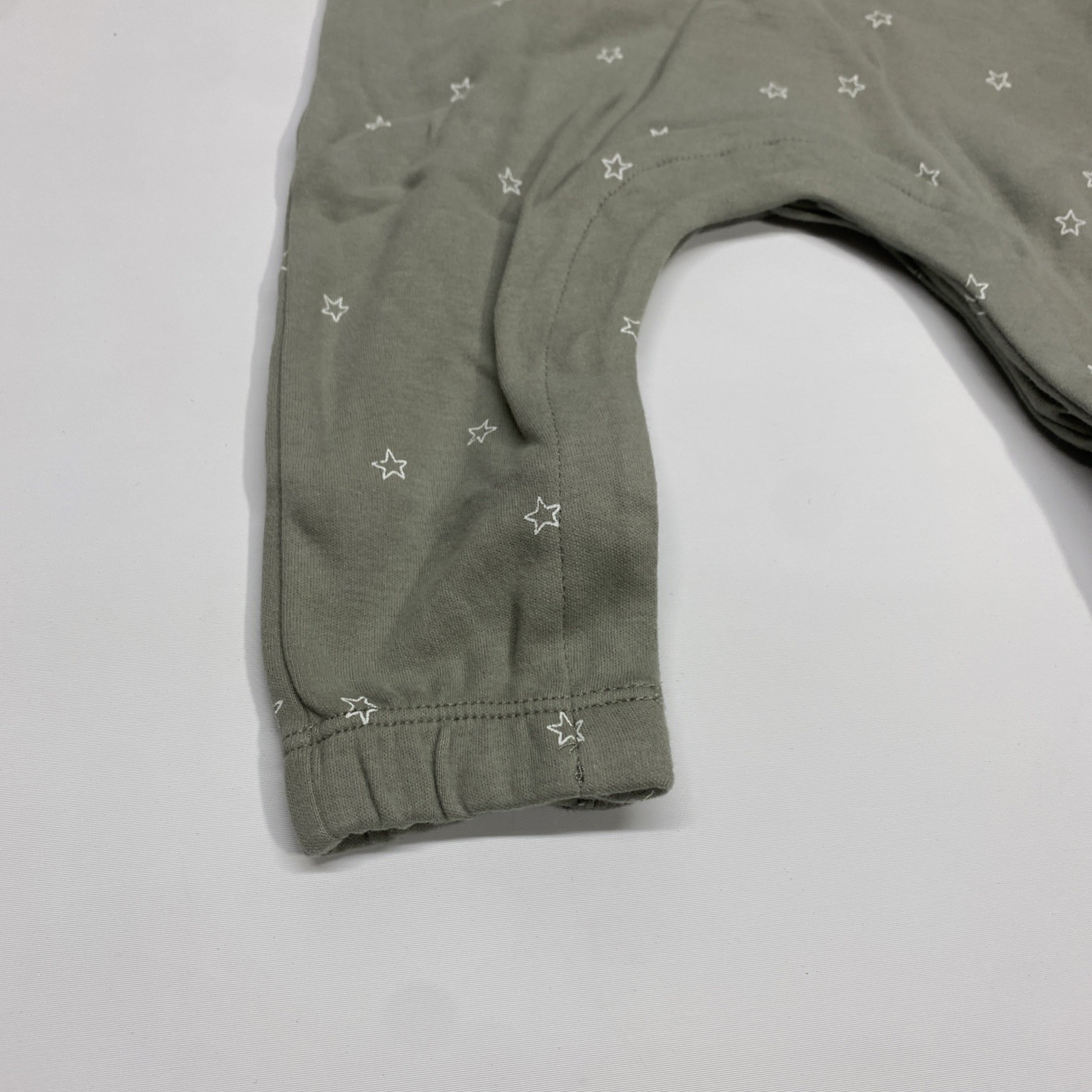 Q by Quincy Mae Baby Brushed Jersey Jumpsuit – Stars Size 3-6 Months