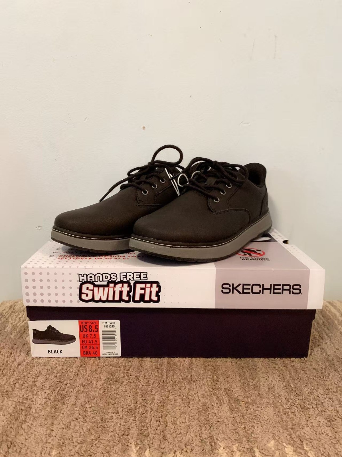 New! Skechers Men’s Swift Fit Casual Shoes Hands Free Relaxed Fit – Black