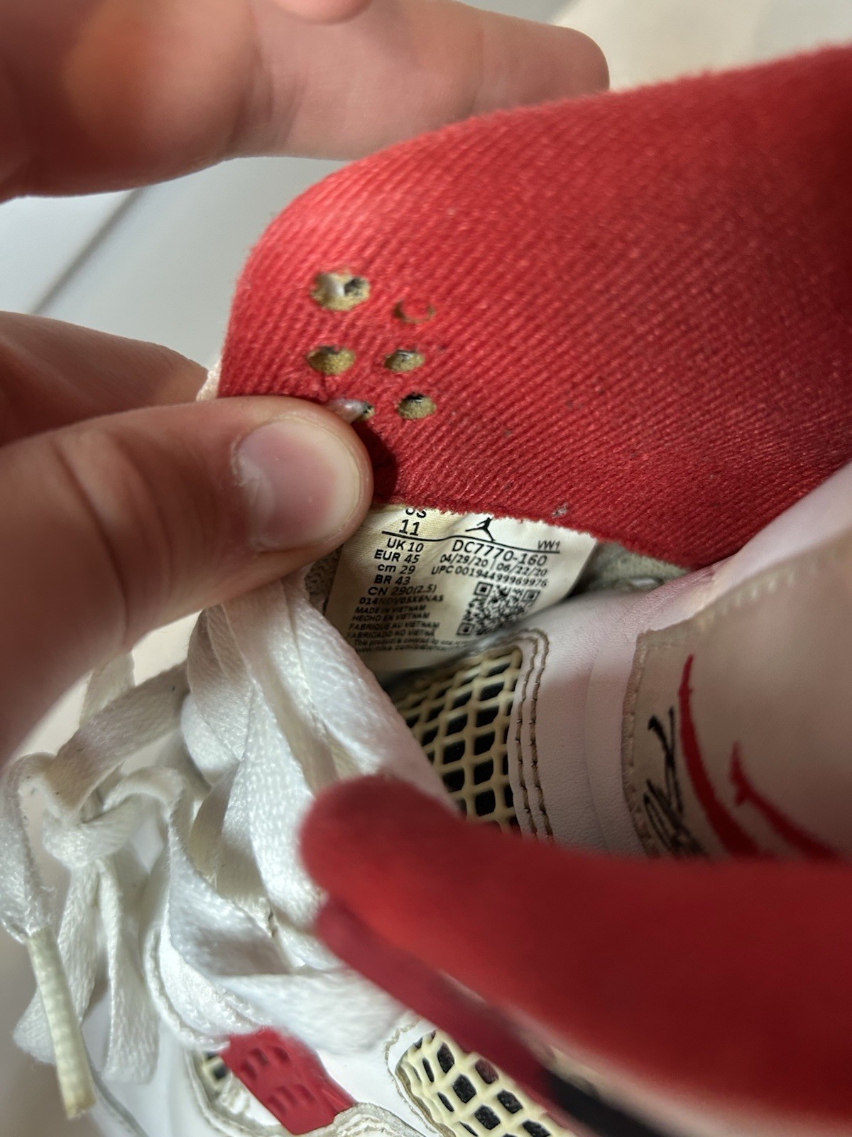 Size 11 – Jordan 4 Retro Fire Red