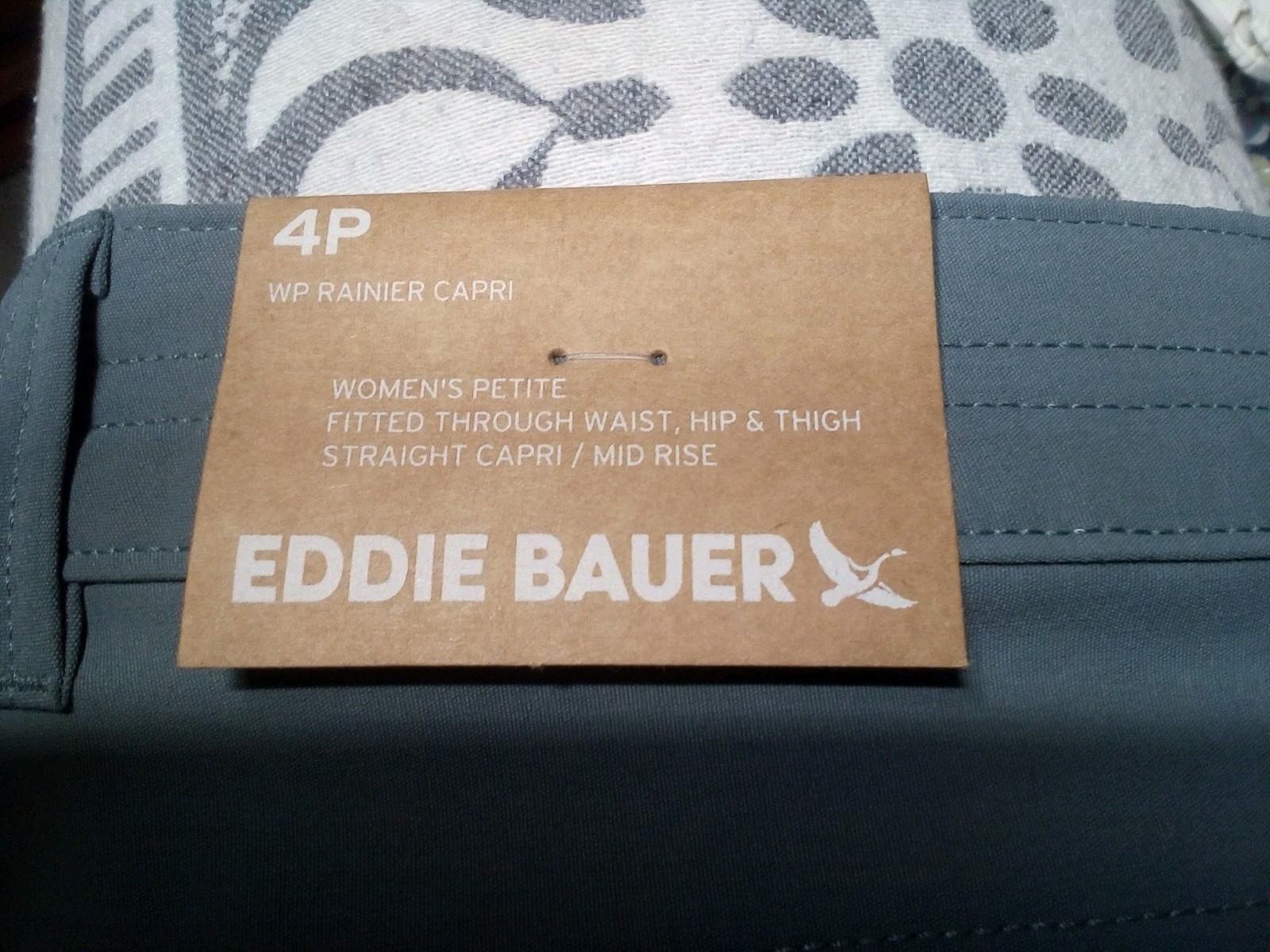 NWT $65 Eddie Bauer Wm’s Rainier Gray Capri Hiking Pants Sz P4