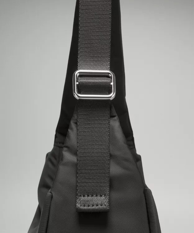 NEW Lululemon City Essential shoulder bag 4L Black