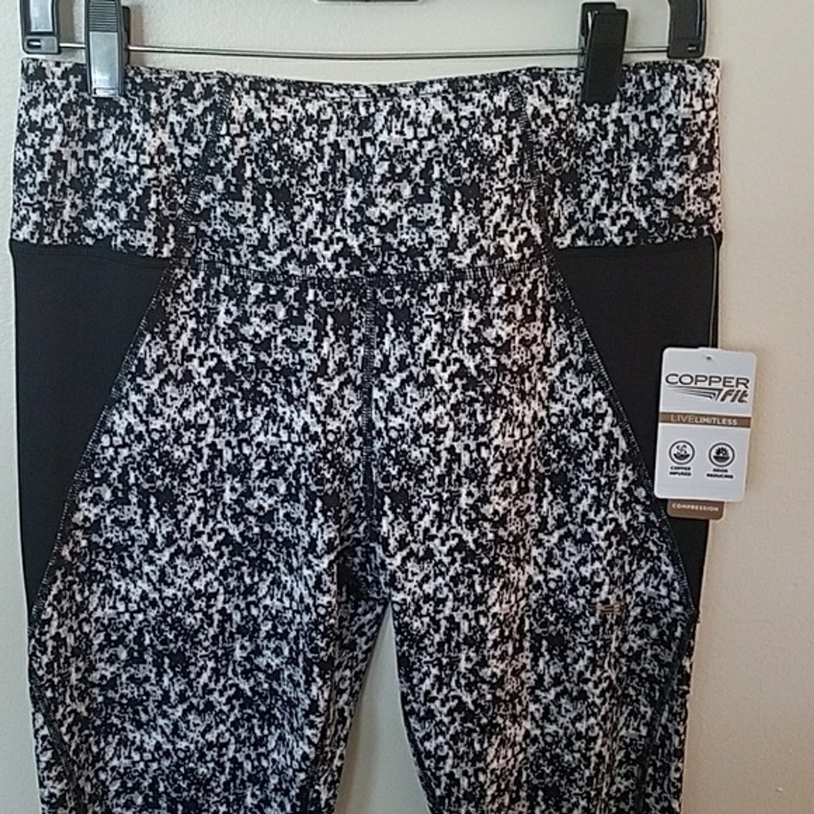 Copper Fit Athletic Leggings Size M Black White Gray Compression Gym Yoga NEW