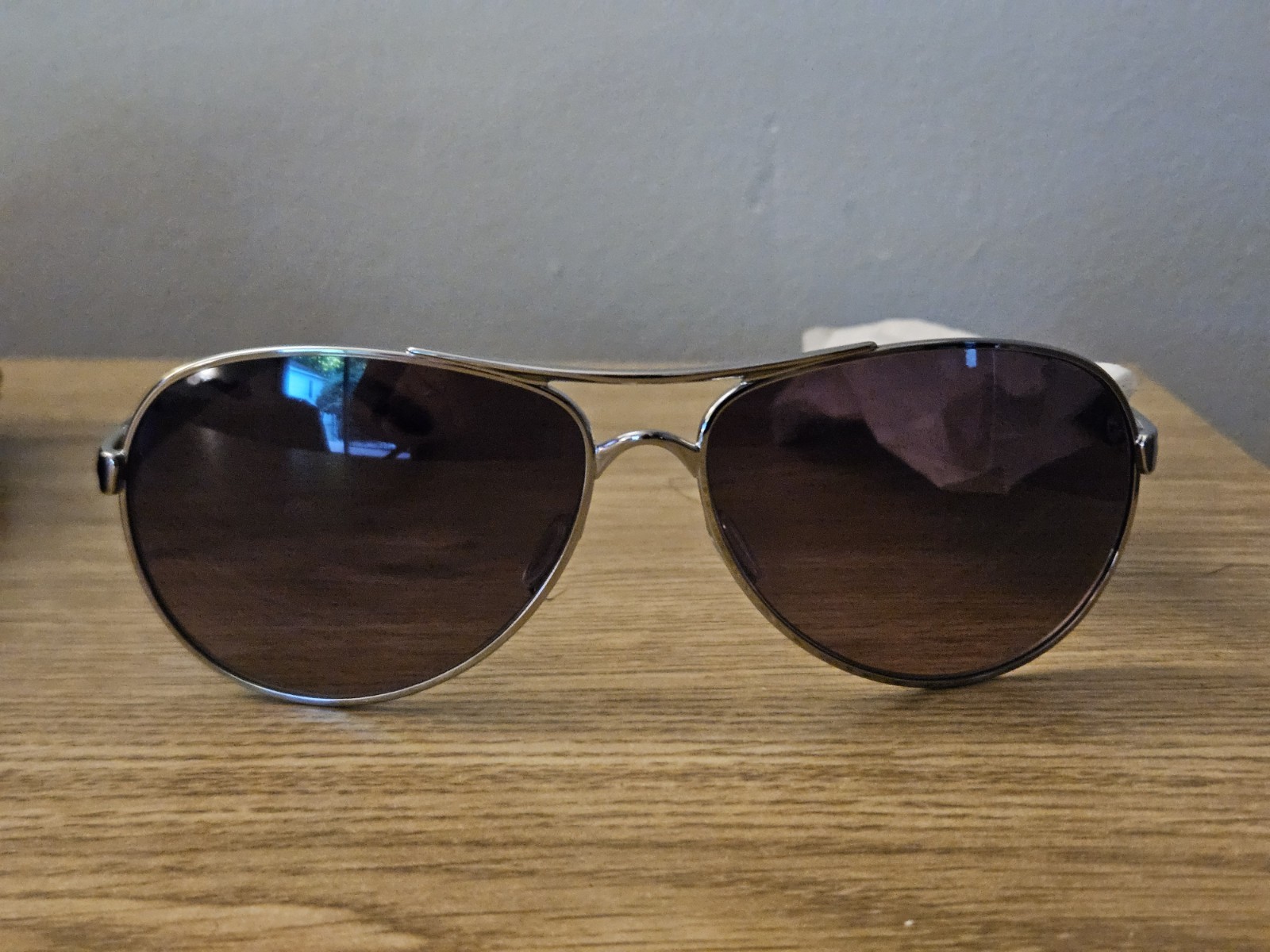 OAKLEY FEEDBACK SUNGLASSES POLISHED CHROME PRIZM GREY GRADIENT OO4079-4059