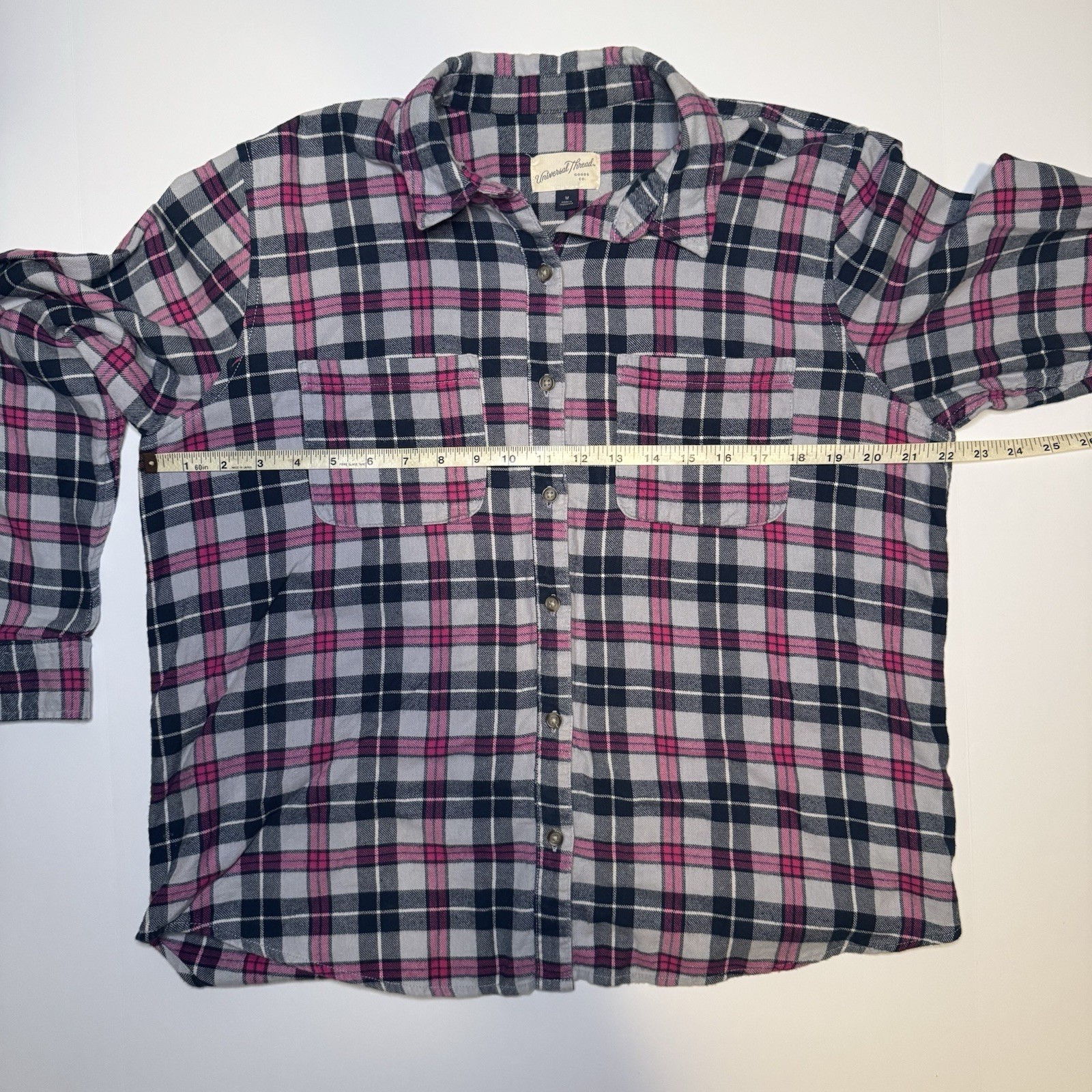 Universal Thread Oversized Flannel Long Sleeve Collared Button-Down Shirt