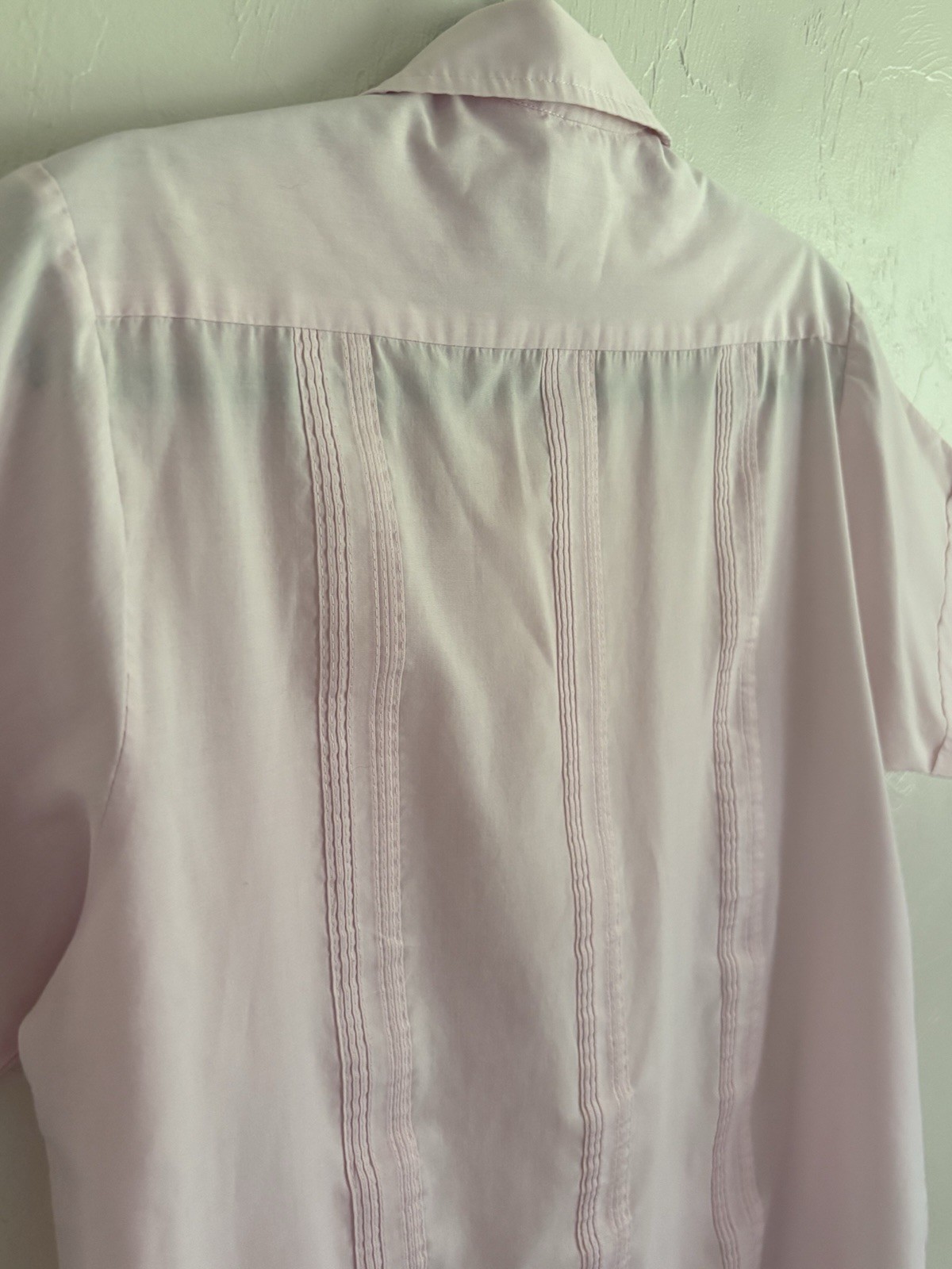 Vintage ’80s Haband! Pink Guayabera Embroidered Mexican Button-Up Shirt Size M