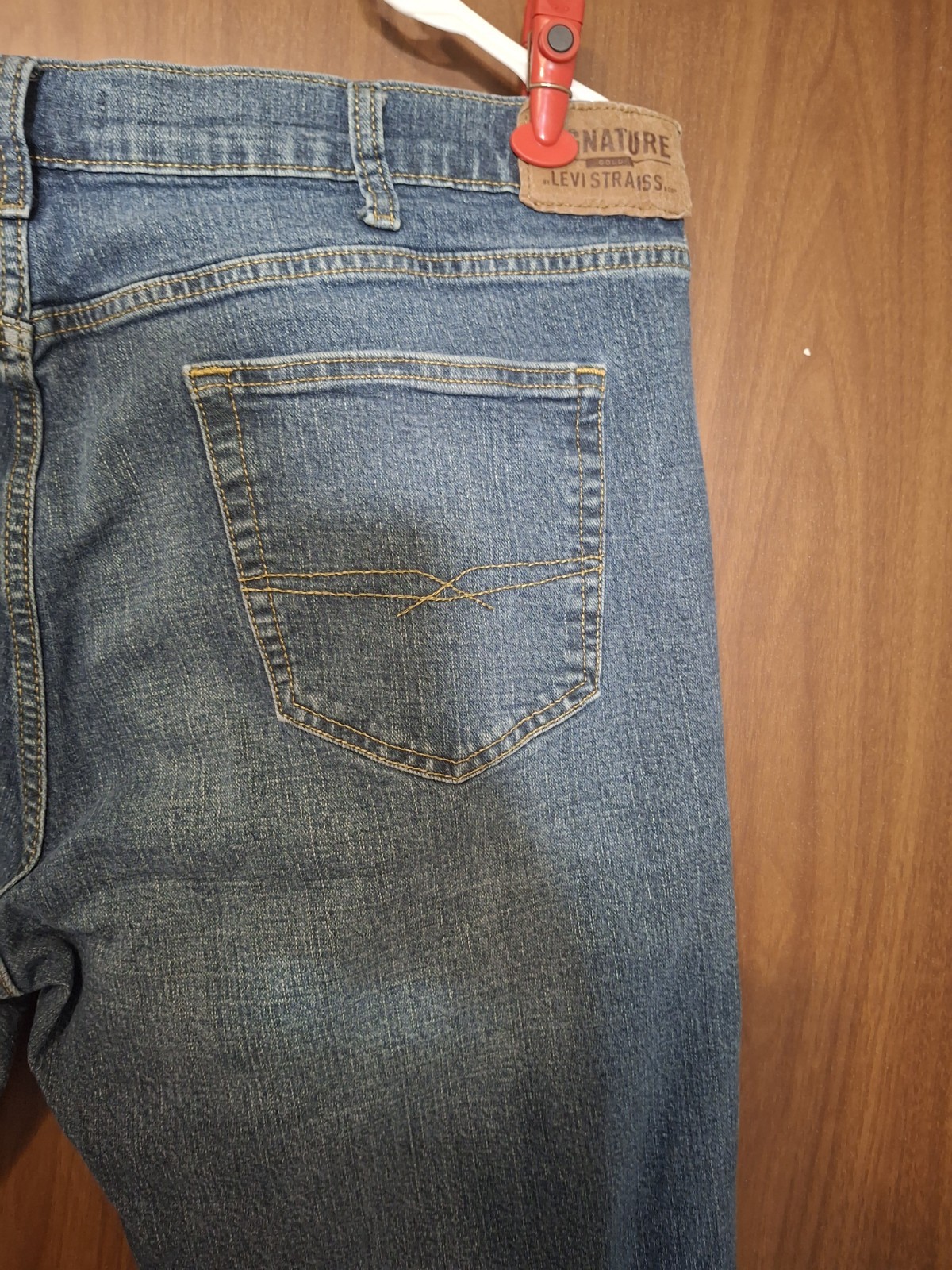 Signature by Levi Strauss Women’s Bootcut Blue Jeans Medium Wash 5-Pocket