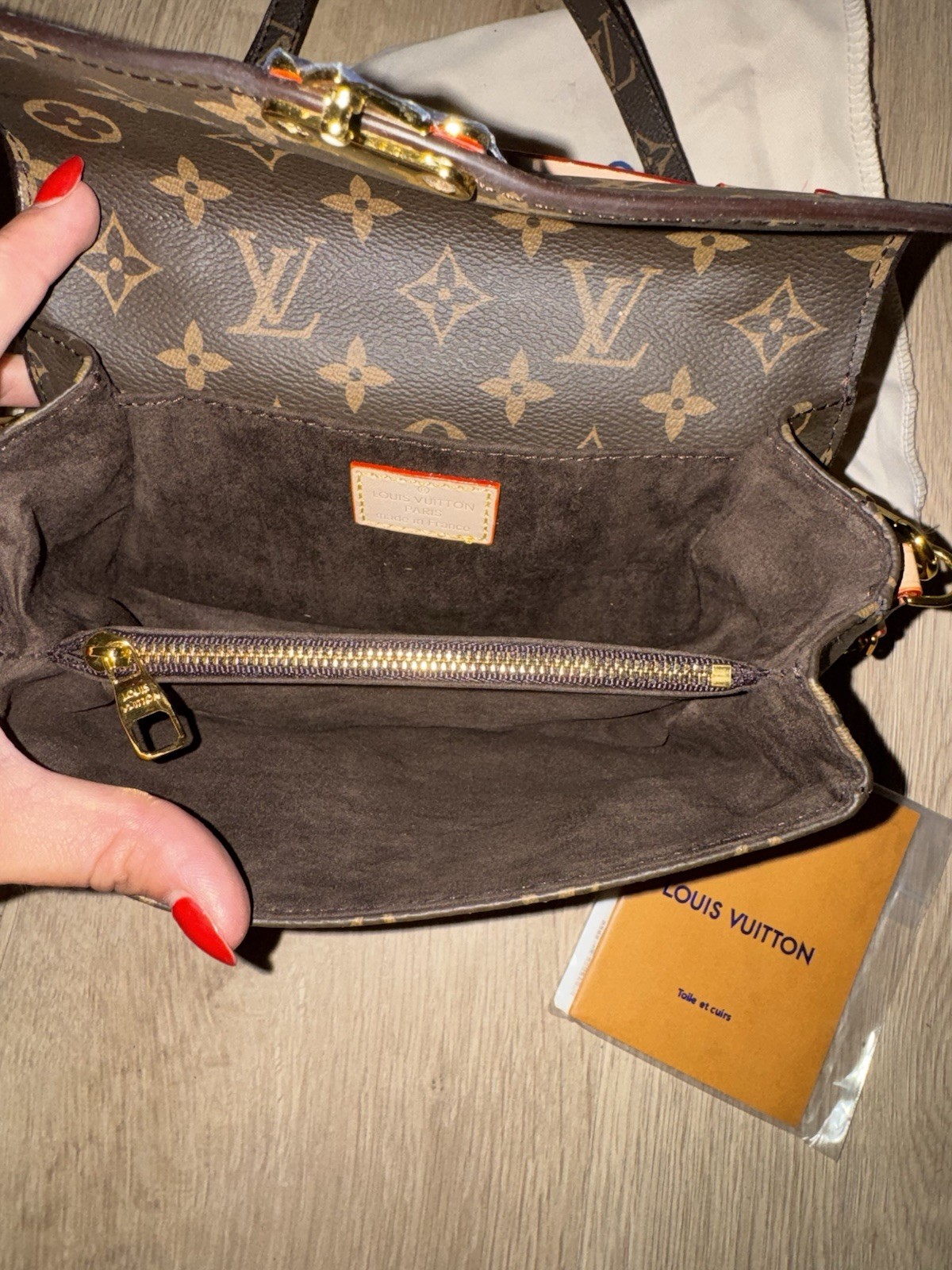 Louis Vuitton Monogram Brown Crossbody/Shoulder Bag Chain Strap Gold Dust Bag