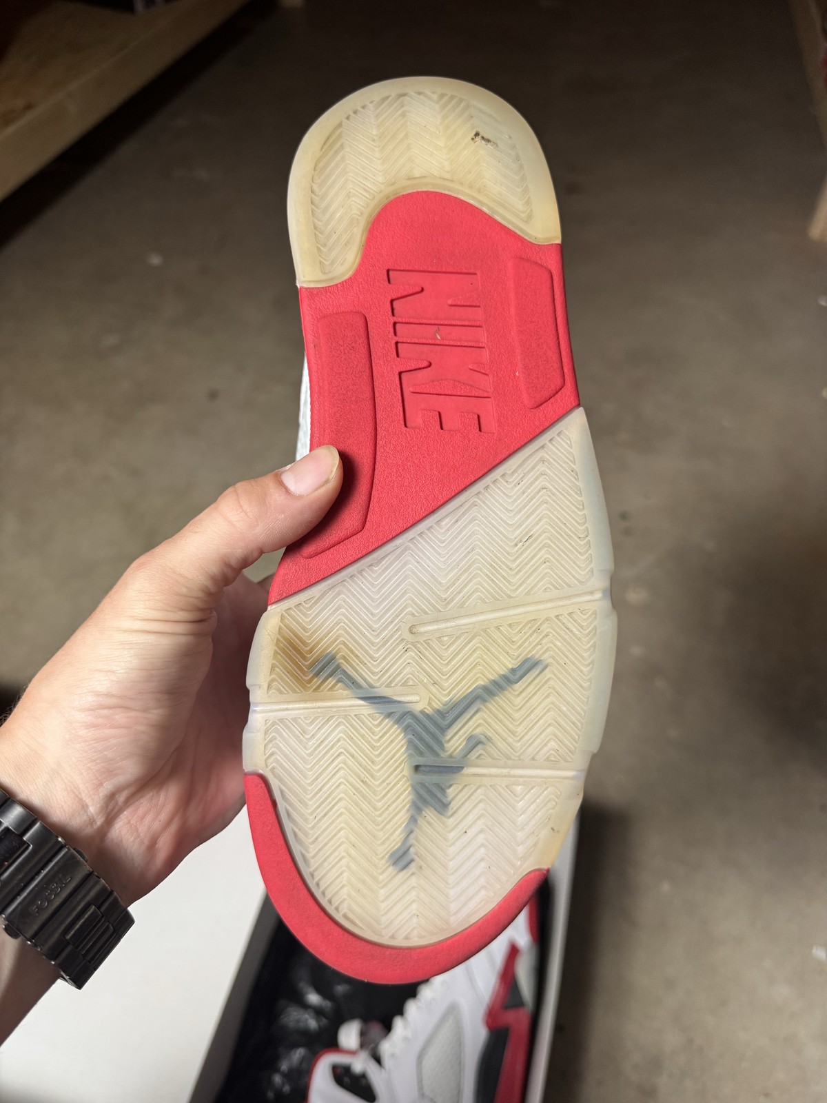 Size 8M/9.5W – Jordan 5 Retro Fire Red Black Tongue (2025) HQ7978-101 Pre-Owned