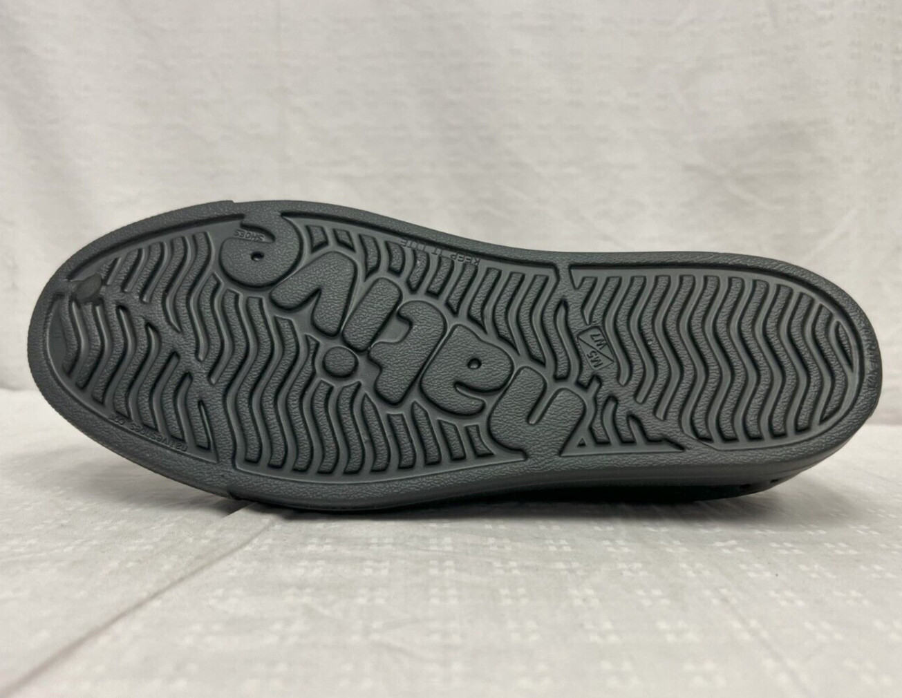 Native Adults Jefferson Slip On Sneaker/Water Shoe Jiffy Black Men 5/Women 7 New