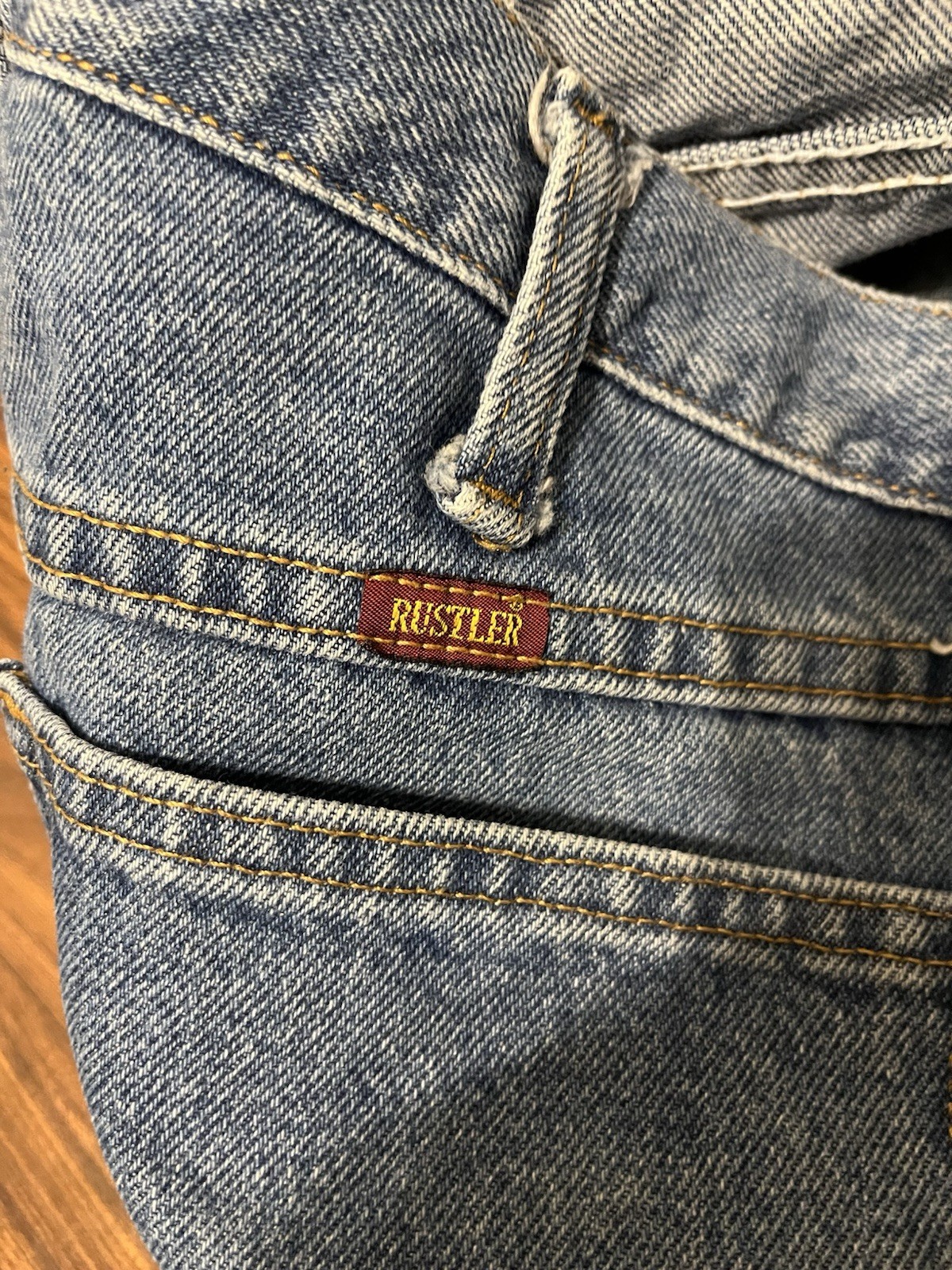 Rustler Men’s Regular Fit Straight Leg Blue Medium Wash Denim Jeans 5-Pocket