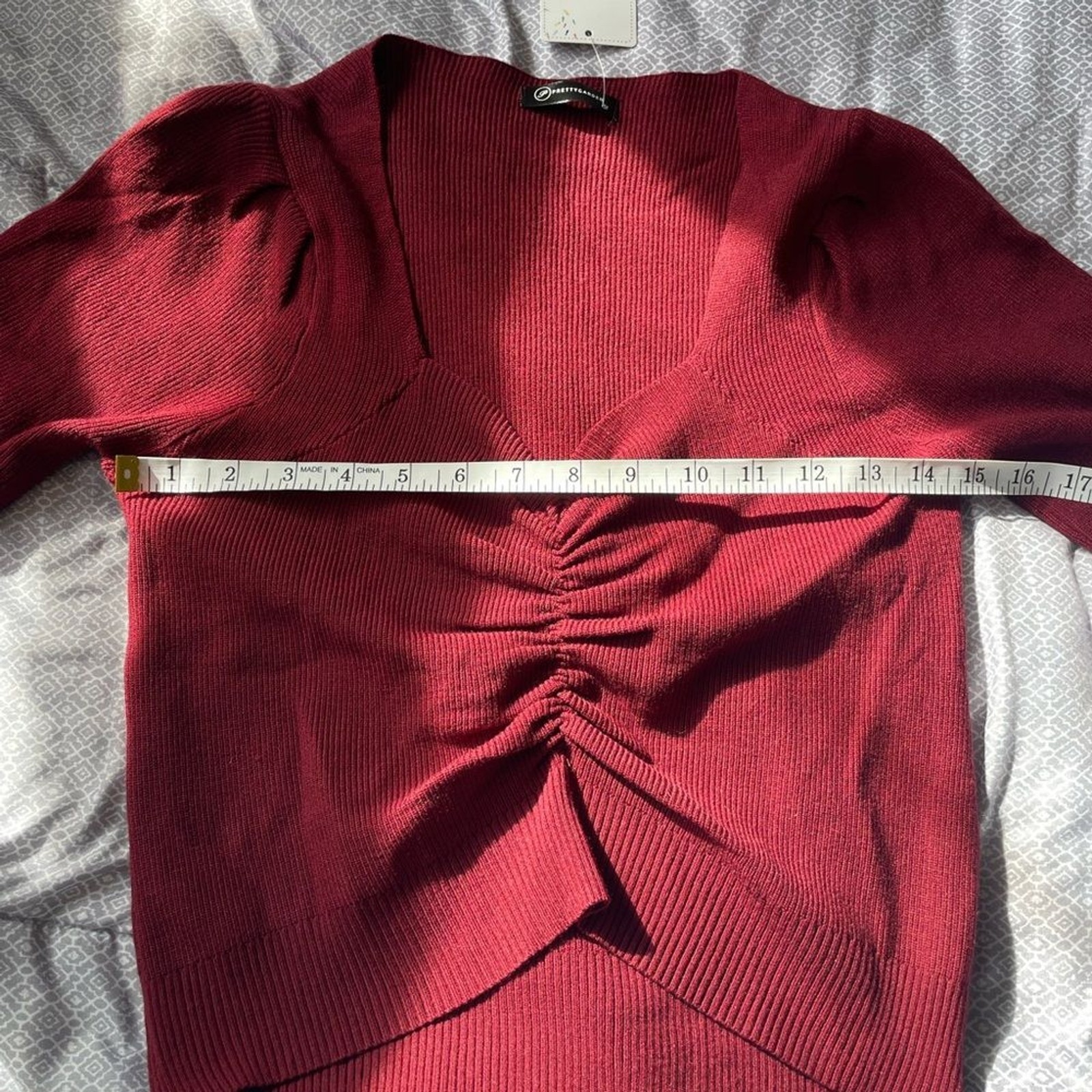 Pretty Garden Ruched Knit top, Burgundy Sweet Heart Neck Cropped Long Sleeve NWT