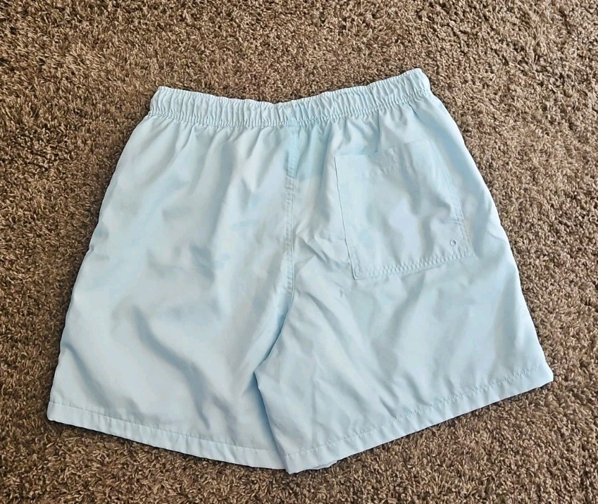 Nike Club Woven Standard Fit Mid Thigh Length Light Blue Shorts Med. Men