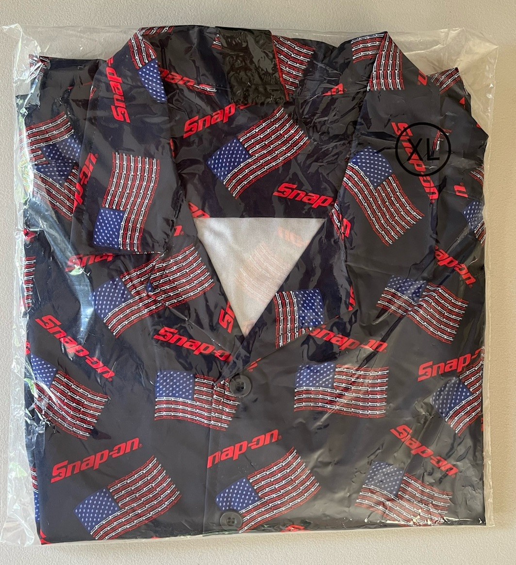 Snap-on brand American flag patterned button-down Men’s Shirt- Polyester (XL)