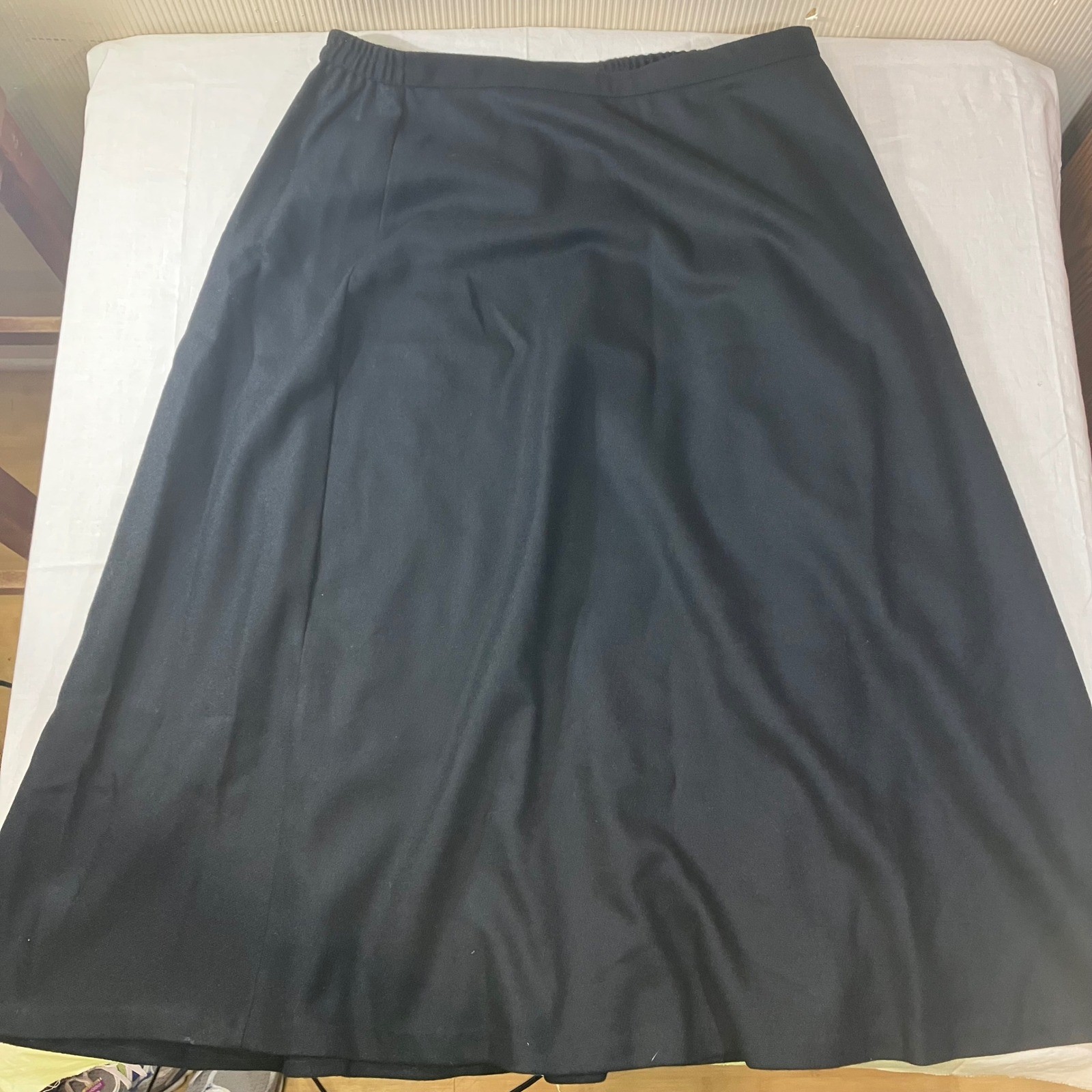 Requirements Woman Black 100% Wool A-Line Midi Skirt Plus Size 18W Made in USA
