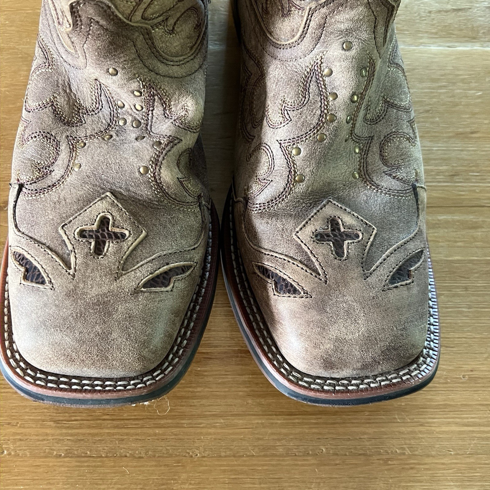 Laredo Spellbound Women’s 12M Brown Western Boots Studded Leather Cowboy
