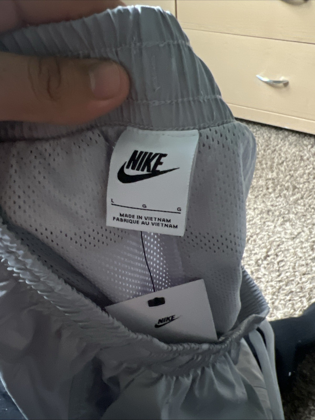 Nike Men’s Shorts, Size L, Gray, Standard Fit, Mid-Thigh Length