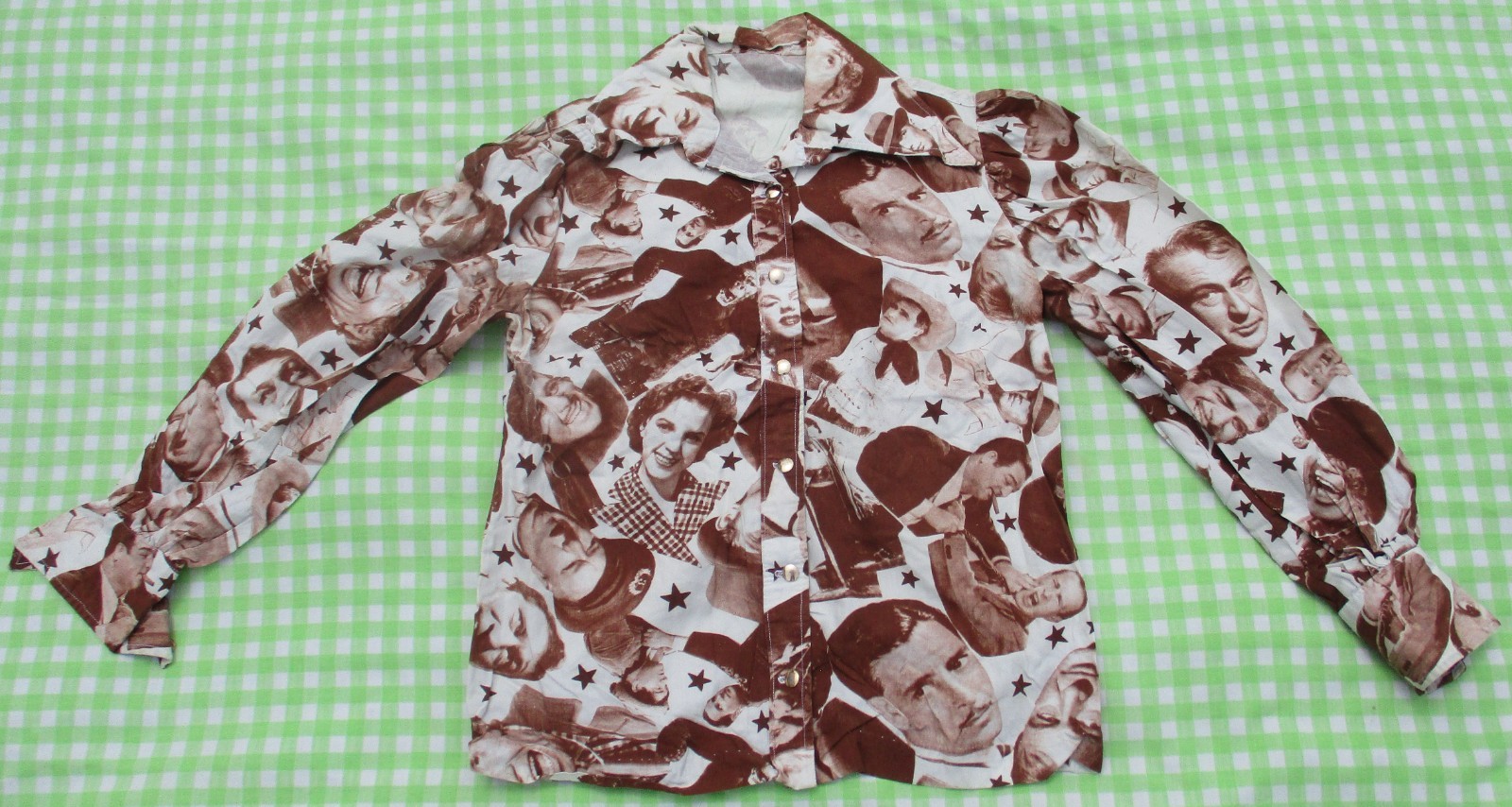 Vintage 70s Novelty Hollywood Movie Star All Over Photo Print Homemade Shirt S/M
