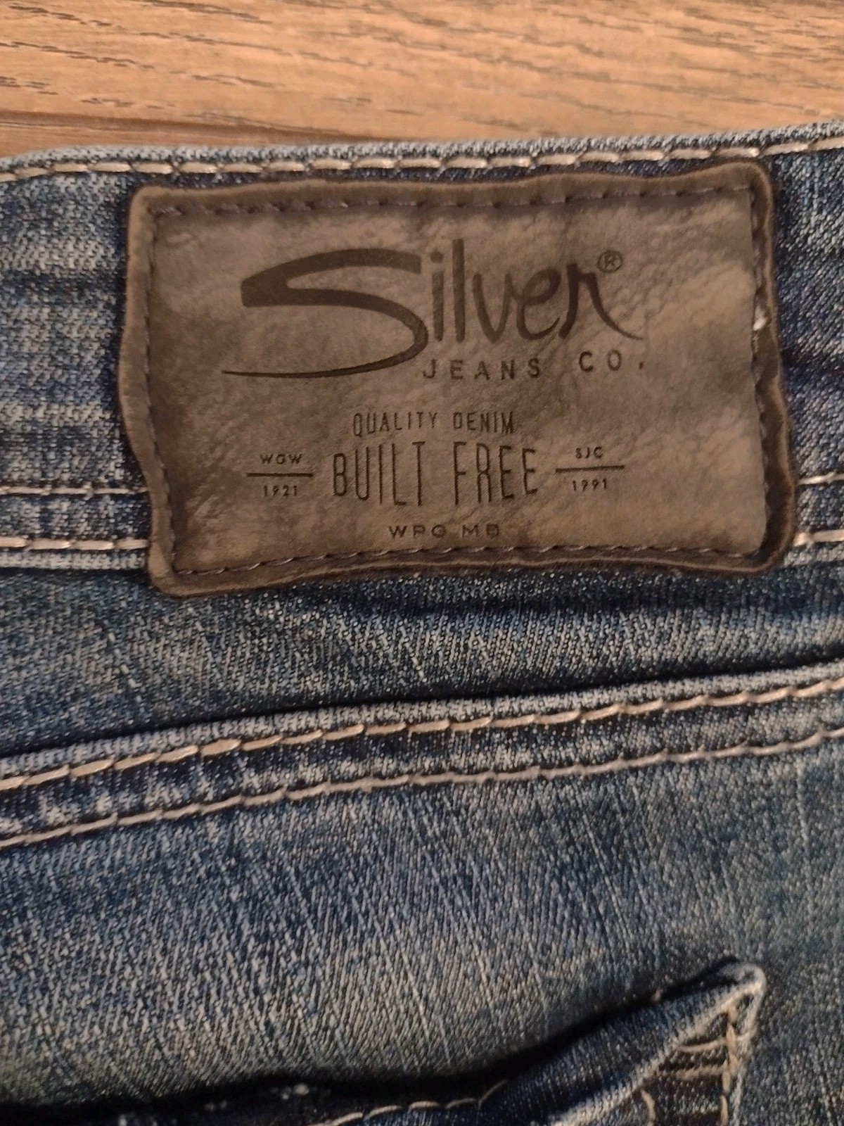 Silver Denim Jeans Women’s Suki Ankle Slim Size 29×27 Distressed Stretch