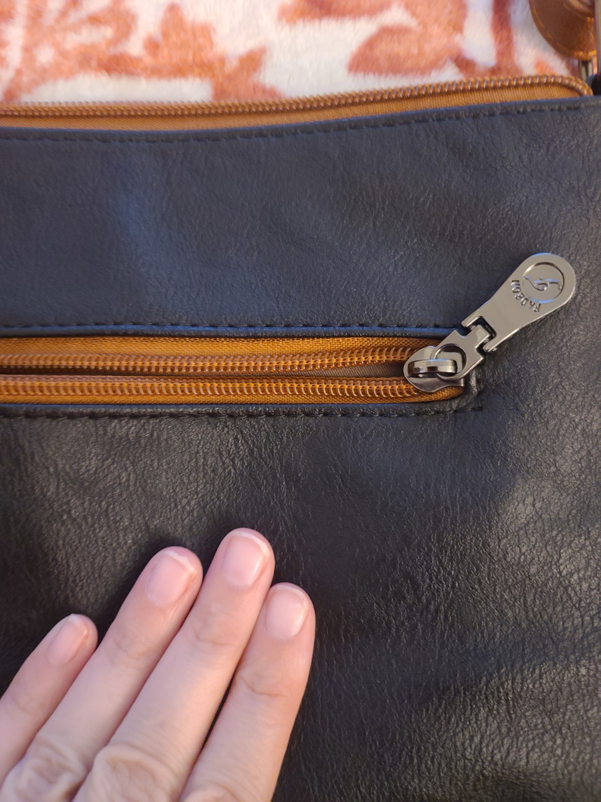 FADRON Black/Brown Medium Shoulder Bag Zip & Magnetic Tassel Inner/Outer Pockets