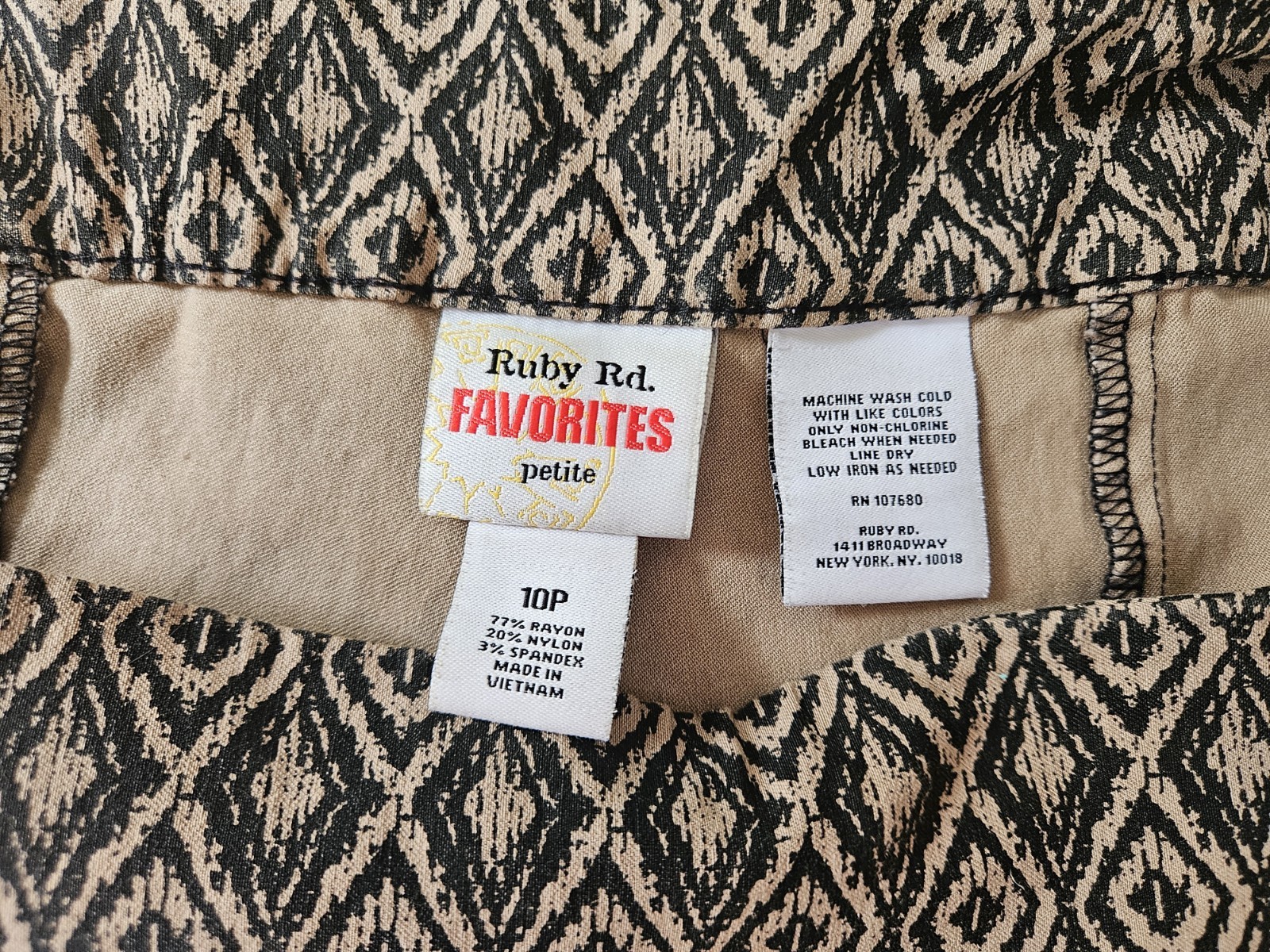 Ruby Rd. Womens Geometric Cropped Pants Stretch Beige Black 10 Petite
