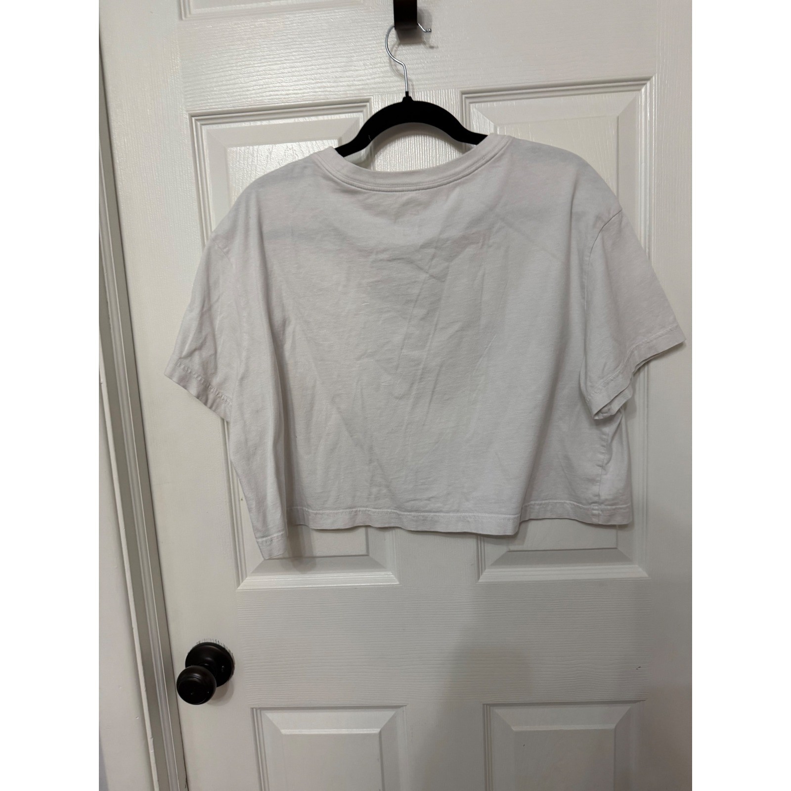 Nike Sportswear Essential Womens Cropped T-Shirt White Black Logo BV6175-100 L