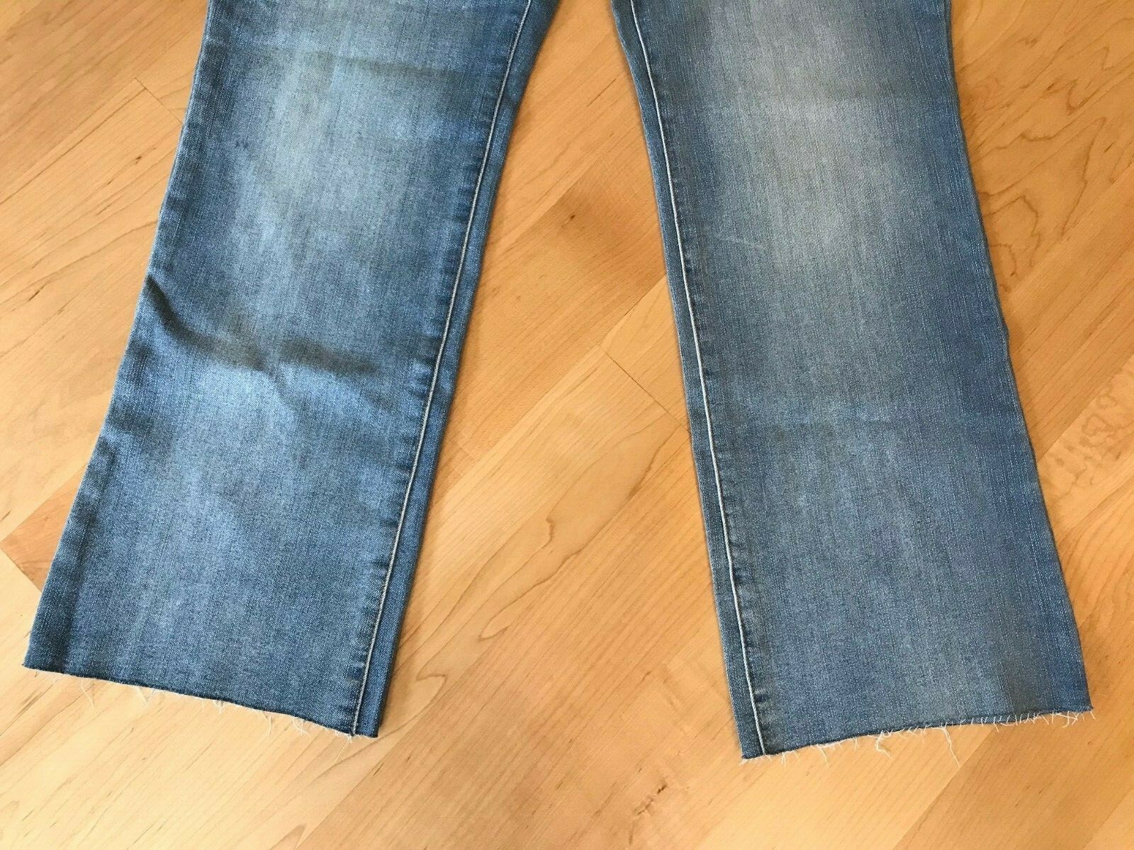 Style & Co Womens Straight Crop Mid Rise Crop Jeans Size:8 Color: Daylight Wash