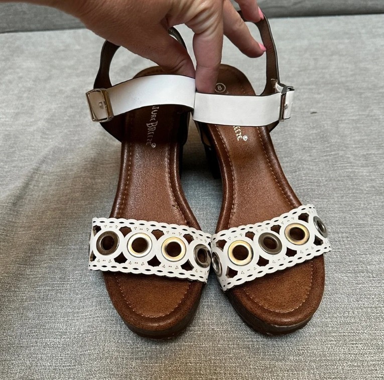 Nature Breeze White & Brown Sandals Sz 8 + *20% OFF if you buy 4 items I sell!*