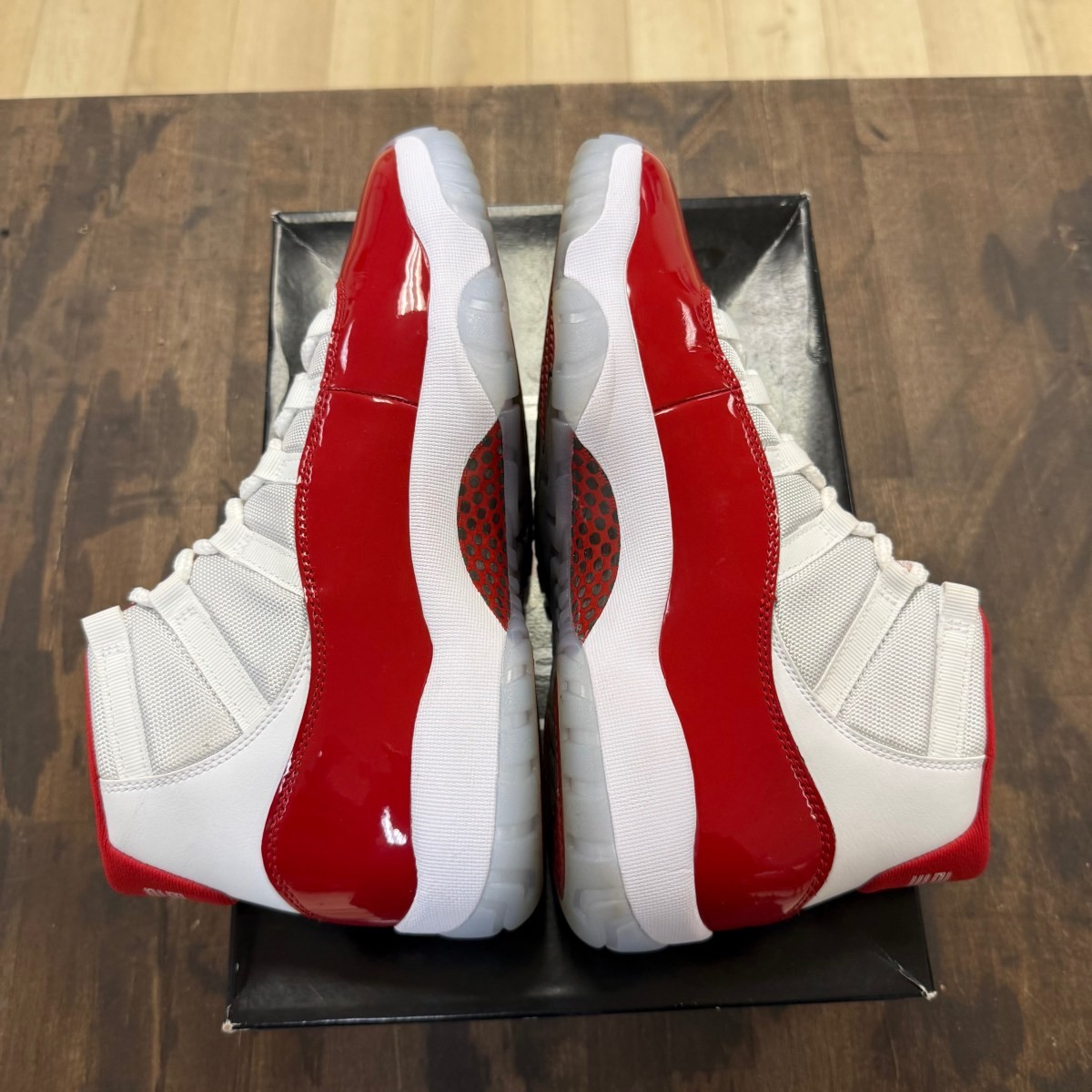 Jordan 11 Retro Cherry (2022) Size 10.5