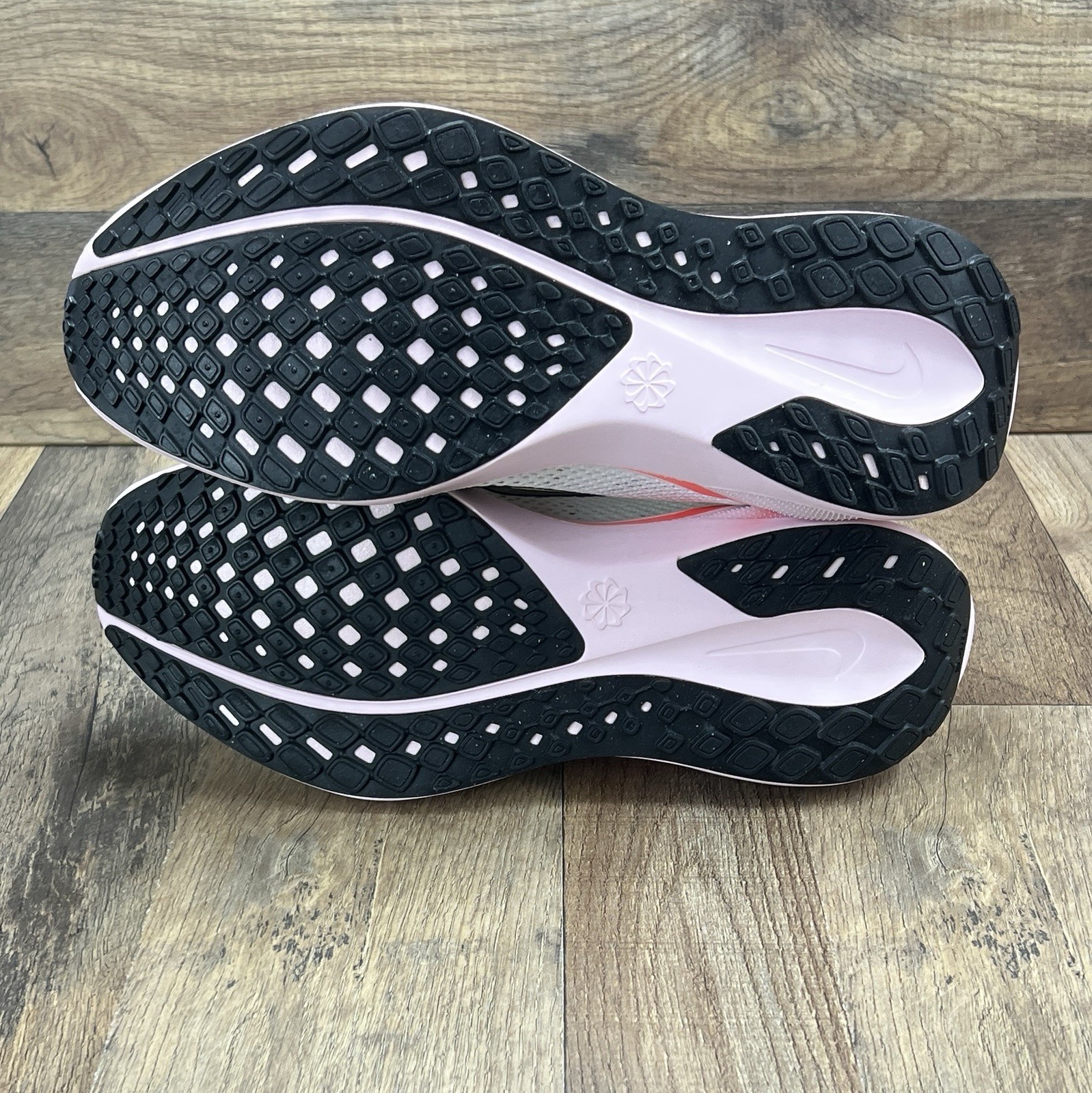 Nike Pegasus 41 White Pink Foam Bright Crimson nby IB4377-100 Women’s Size 10