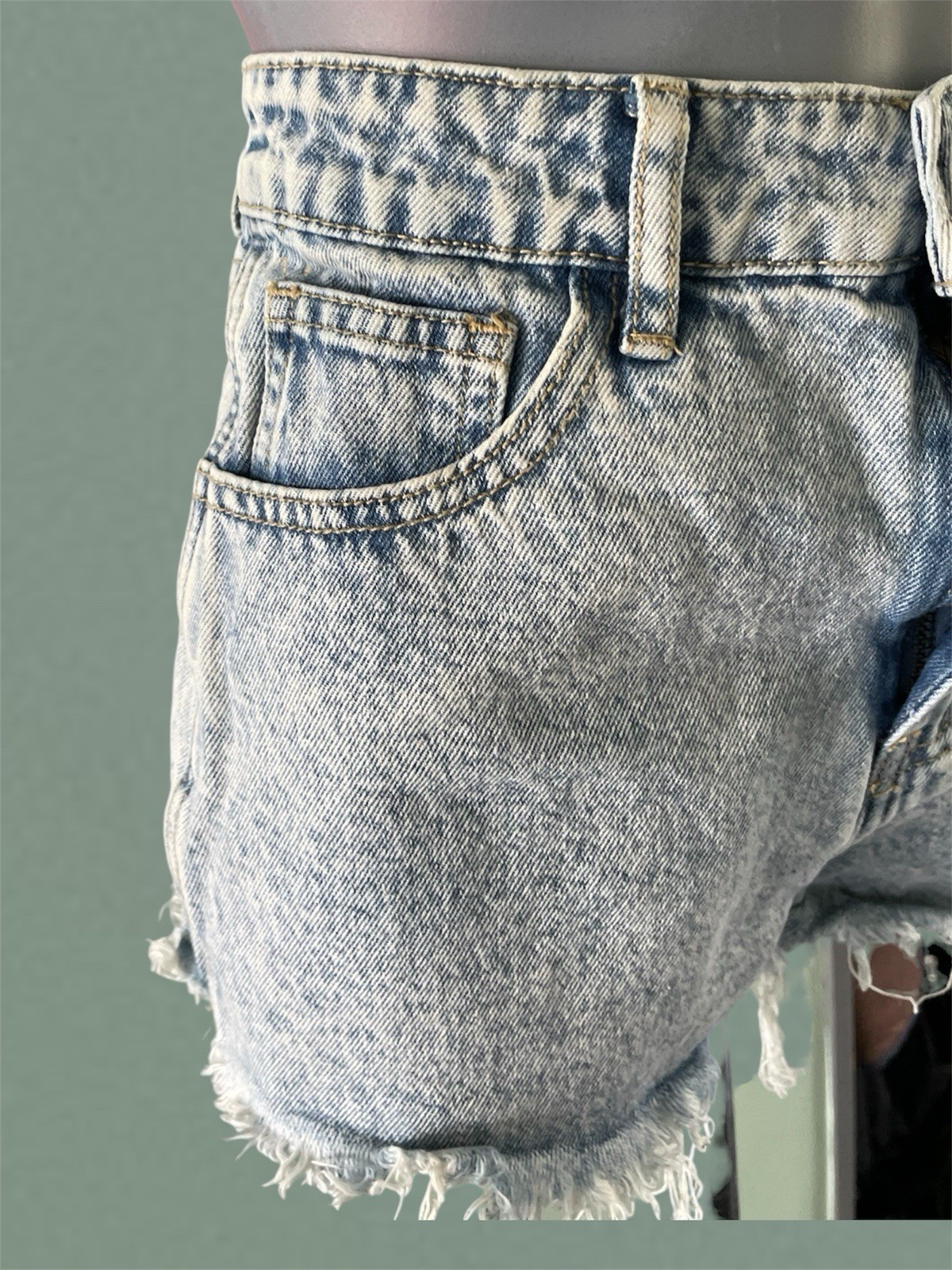SHEIN Acid Wash Denim Shorts | Raw Hem | Size XS | Blue