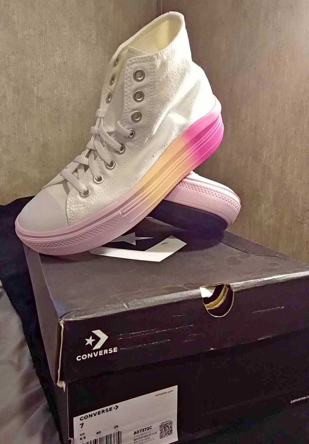 Converse Move High Platform Kids Grade School size 7Y