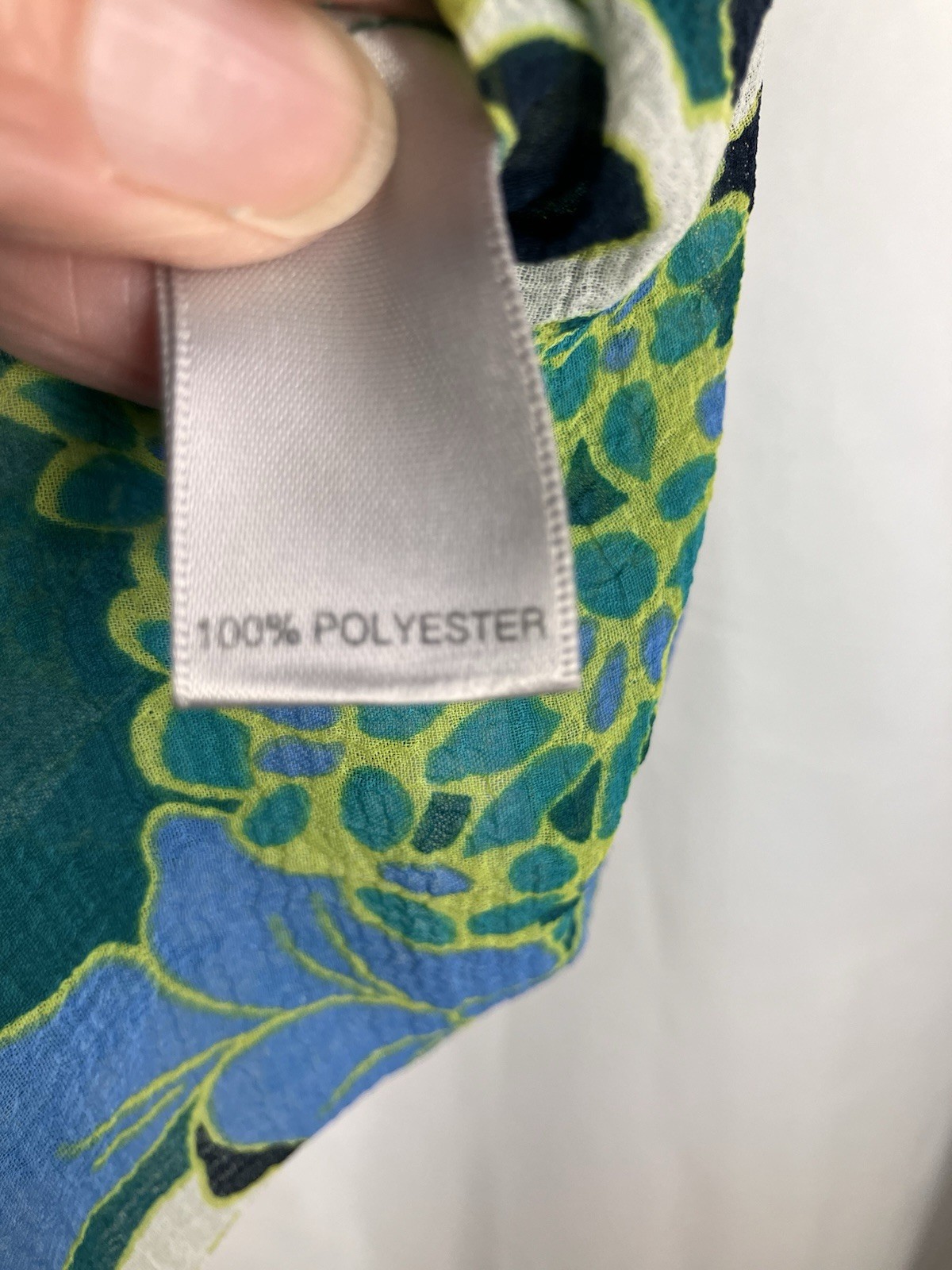 Avenue Women’s Semi-Sheer Blouse Size 26/28 Green Blue Artsy Pleated LS