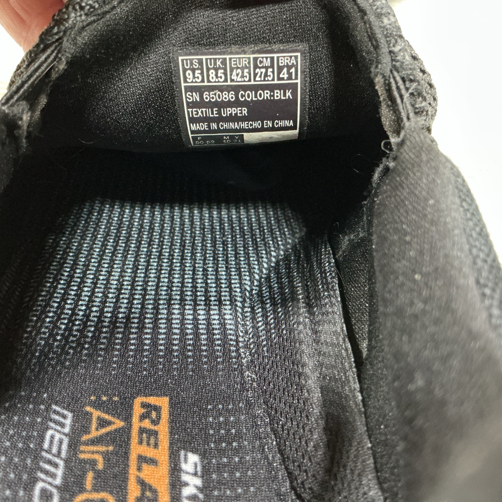 Skechers Relaxed Fit Arago Shoes Mens Size 9.5 Black Grey Fabric Slip On 204000