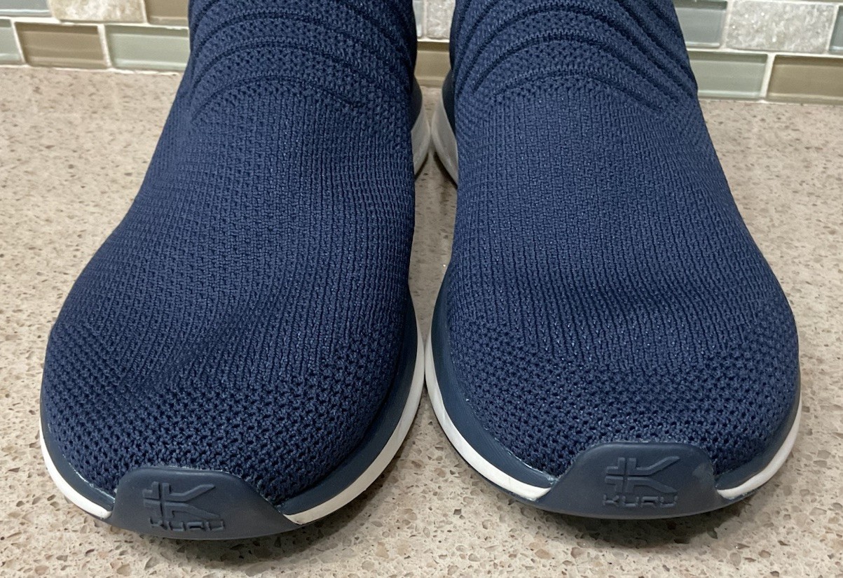 Kuru Atom Men’s Slip-On Blue Sneakers Size 11 Knit Everyday Travel Seamless EUC