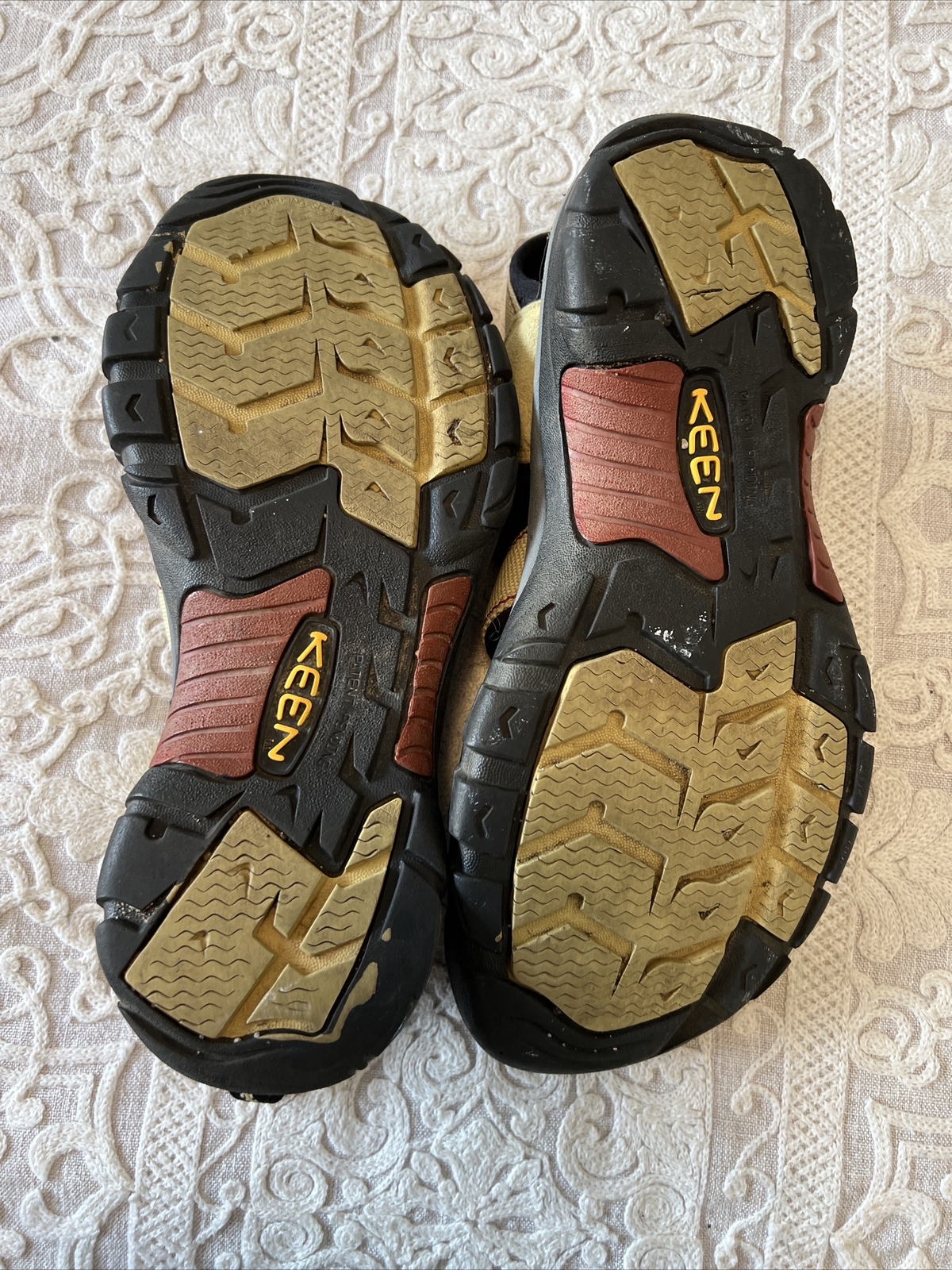 Keen Sandals Womens 9.5 Clearwater CNX Trail Water Sport Gray Tan 1008772 SB