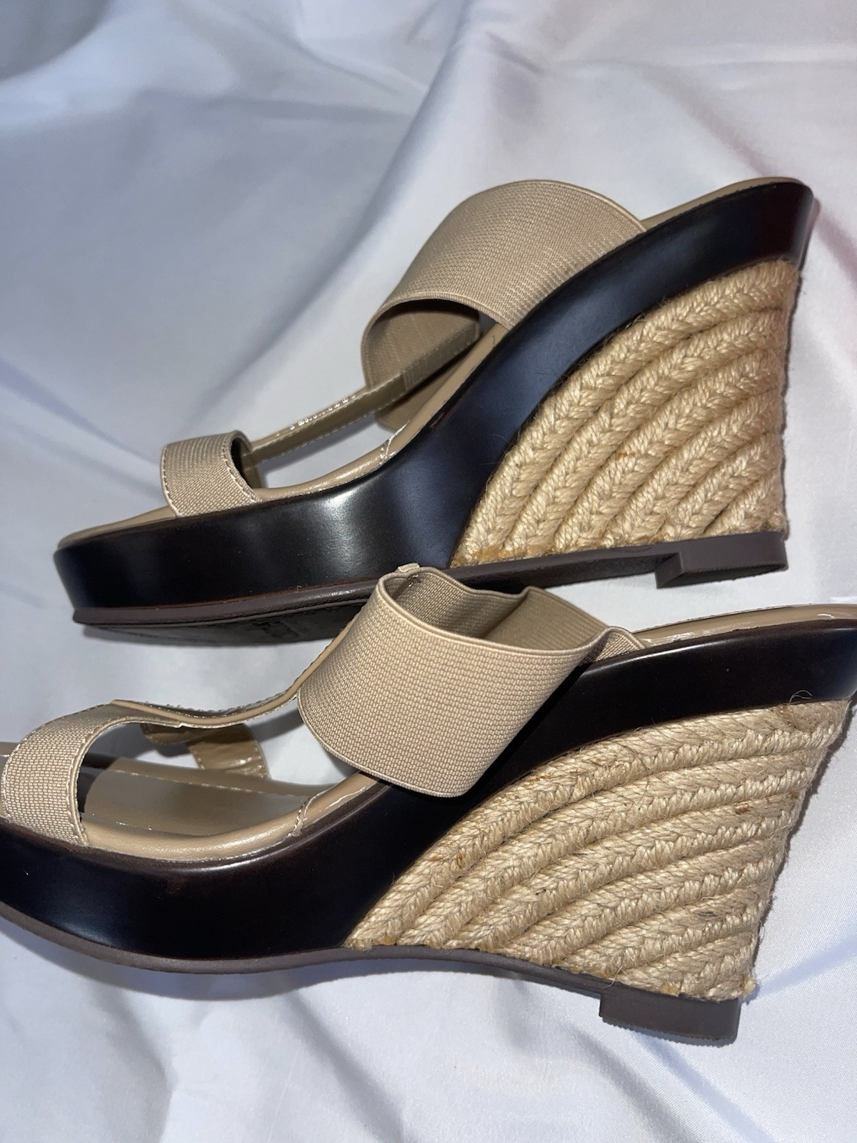 Charles by Charles David Women’s Camel Stretch T-Strap Wedge Sandals 7.5 M