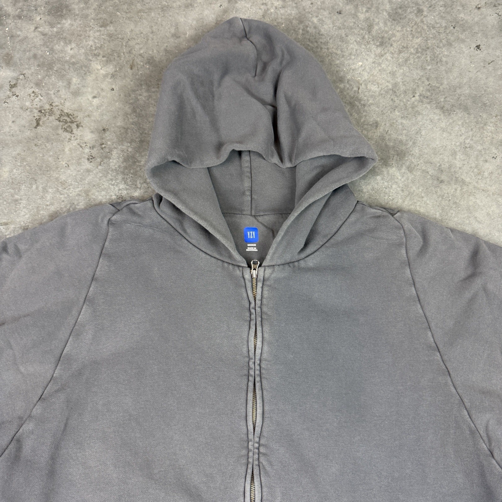 YZY Gap Hoodie Mens Medium Gray Full Zip Boxy Flaws