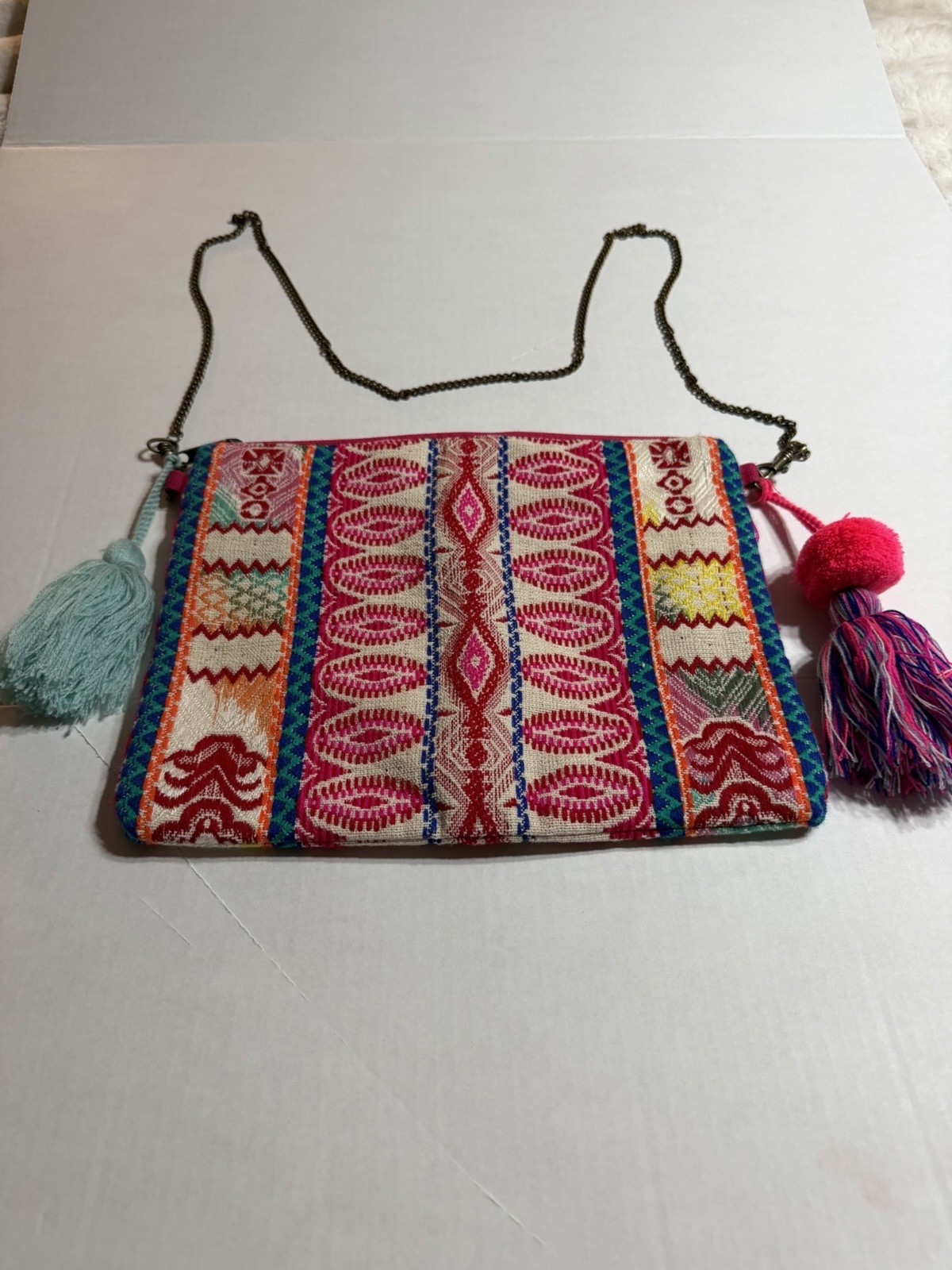 NWOT Handmade In India Embroidered Crossbody Bag W/20 “ Removable Chain Strap.