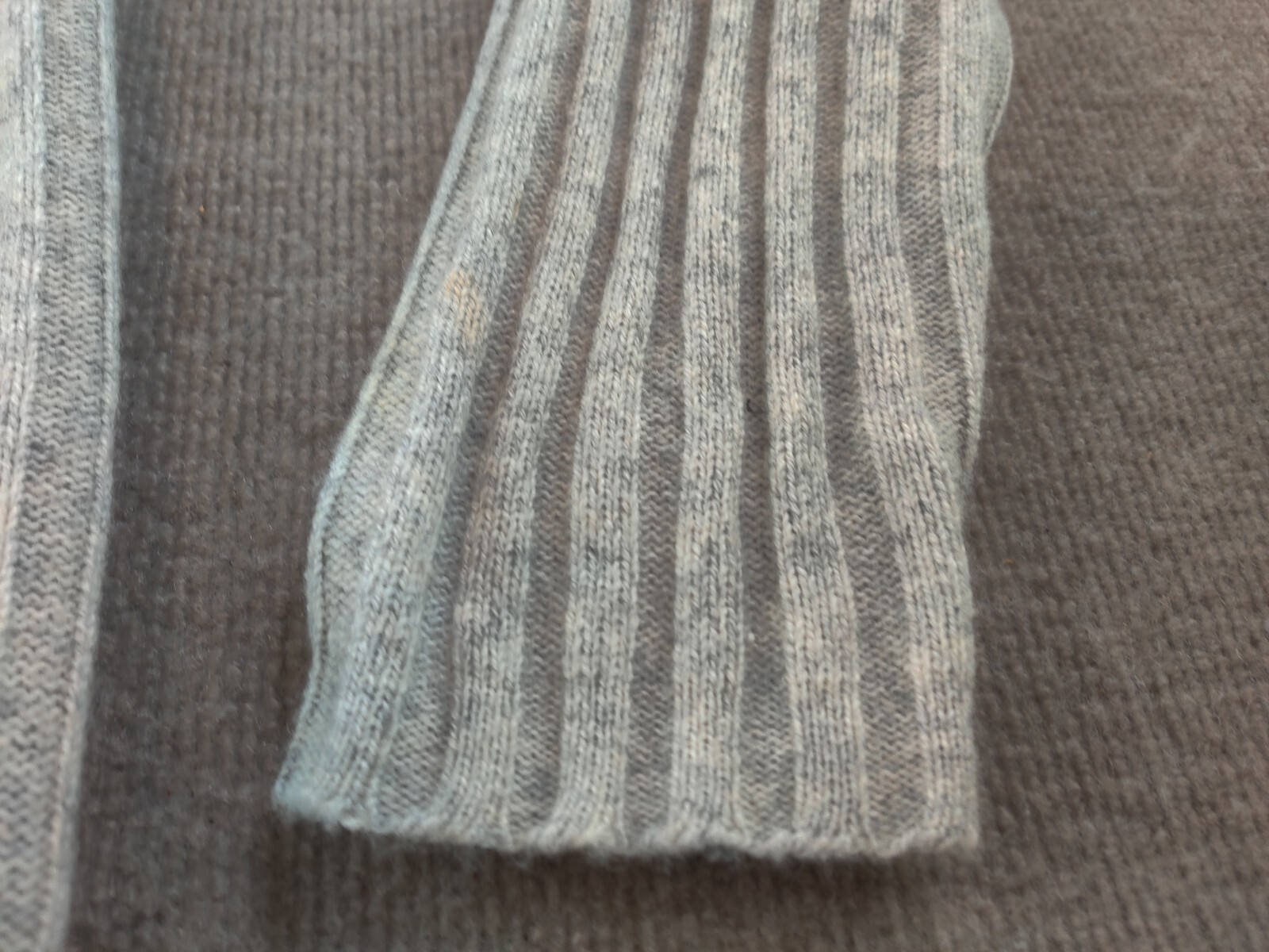 CRB Khakis Mens Medium Lambswool Acrylic Blend Pullover Sweater Gray V Neck