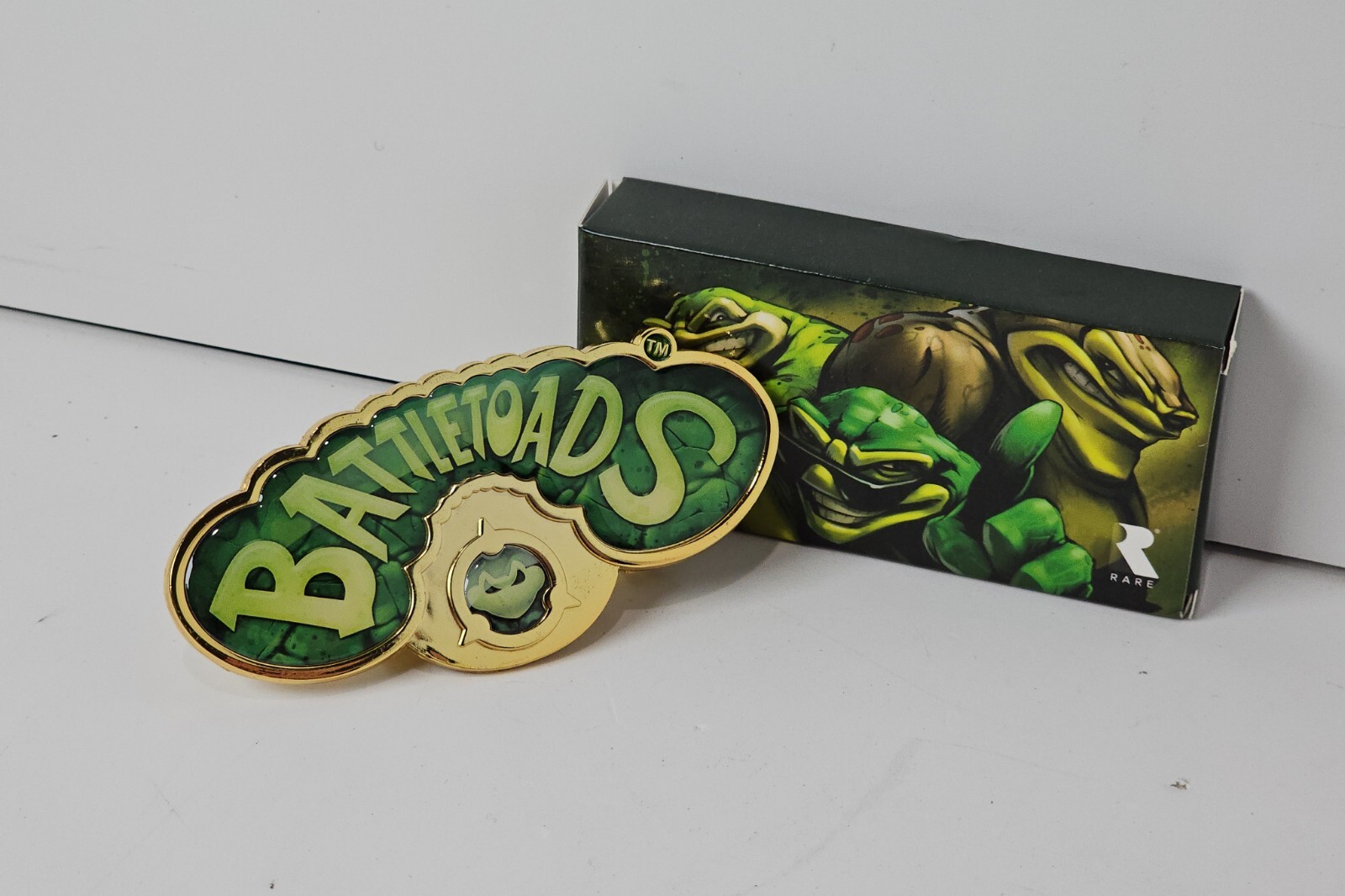 NIB Battletoads Gold Belt Buckle – June 2017 Loot Crate Gaming Exclusive NES
