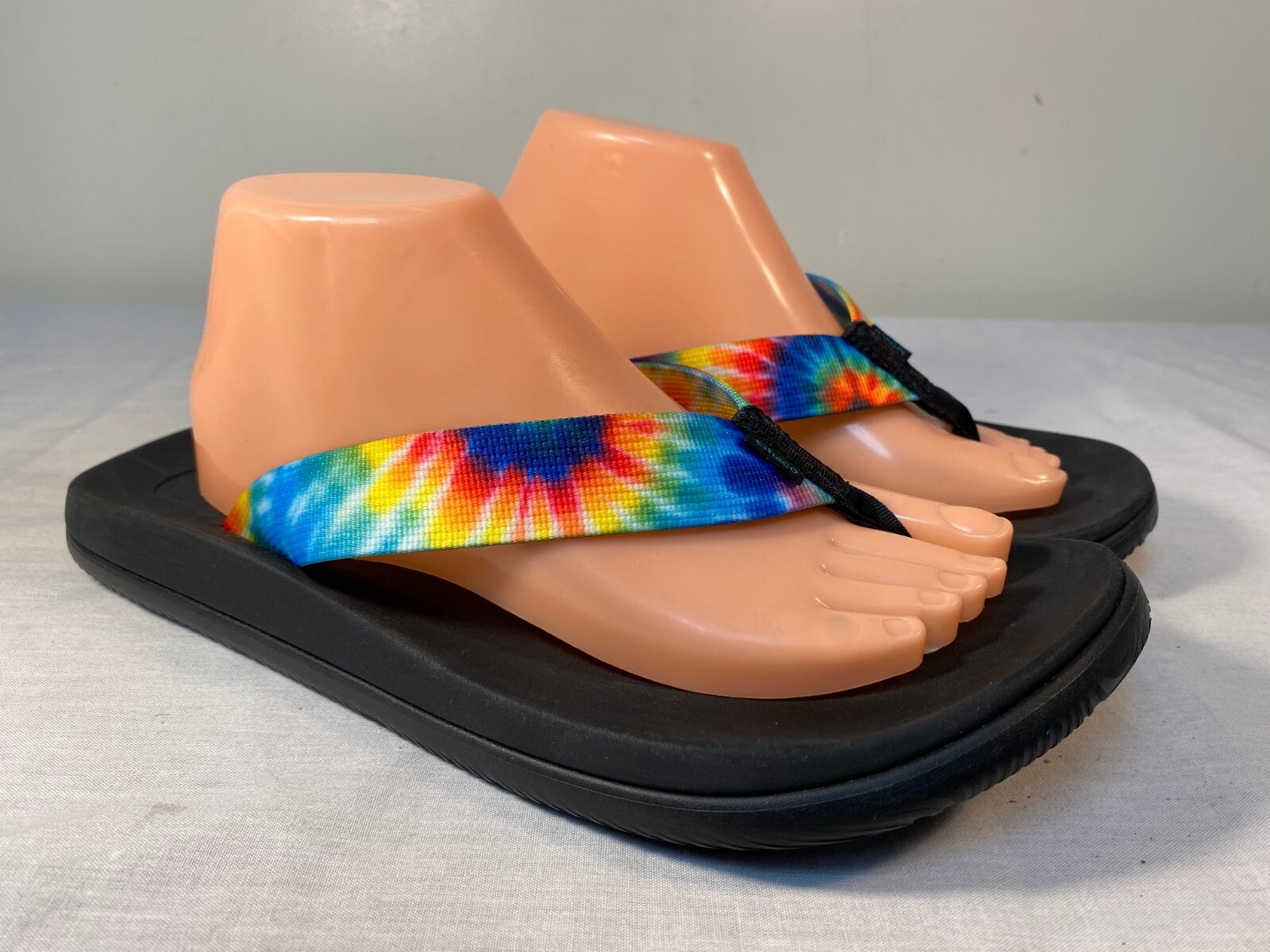 New Chaco Chillos Flip Flop Sandals Men’s Tie Dye Rainbow Slip On – US 13