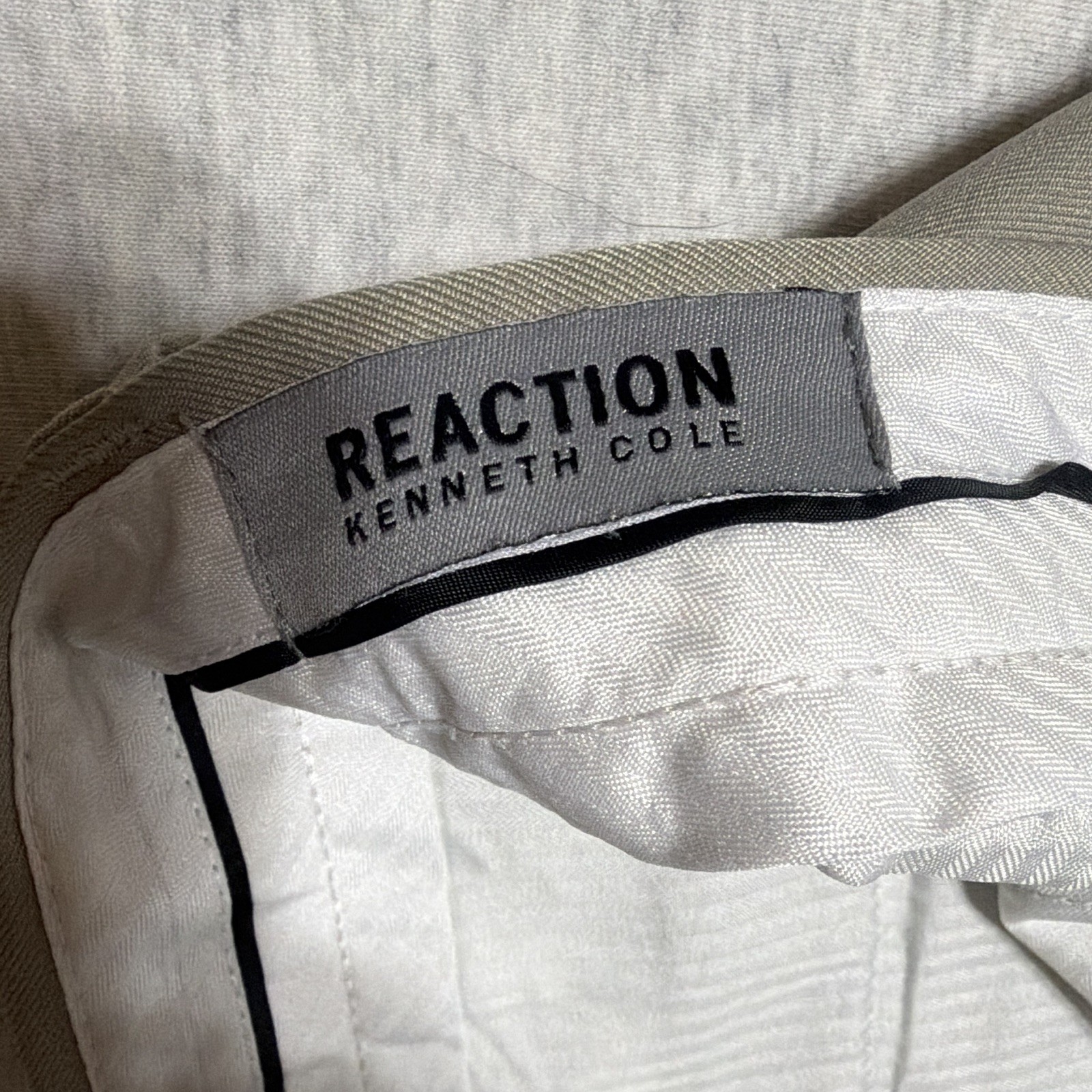 Reaction Kenneth Cole Men’s Beige Dress Pants Straight Leg Flat Front 38