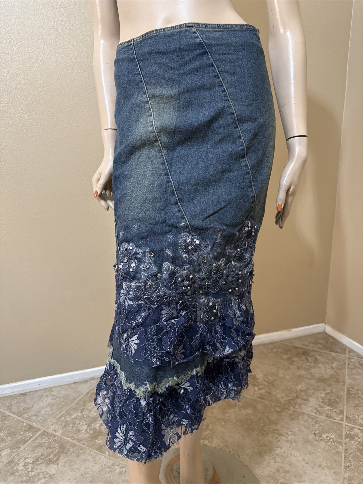 Women’s Blue Denim Cotton Casual Beads Embroidered Boho Size M(6-8) Skirt 3712