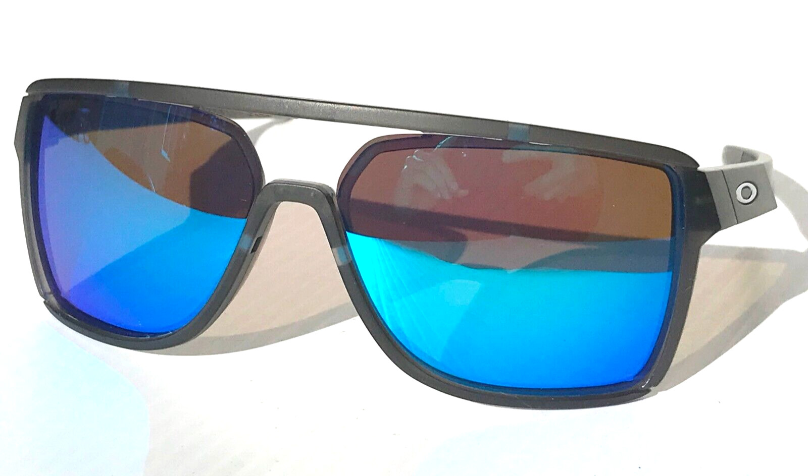 NEW Oakley CASTEL Matte Smoke Grey POLARIZED GALAXY Blue Lens Sunglass 9147