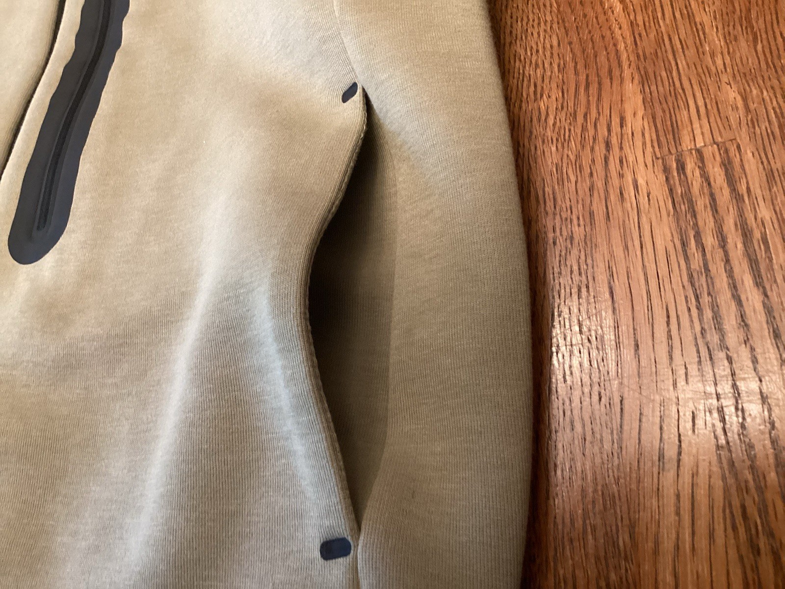 NWTs Nike Tech Fleece Bomber Full-Zip Jacket FB8008-276 Olive Black Men’s Size S