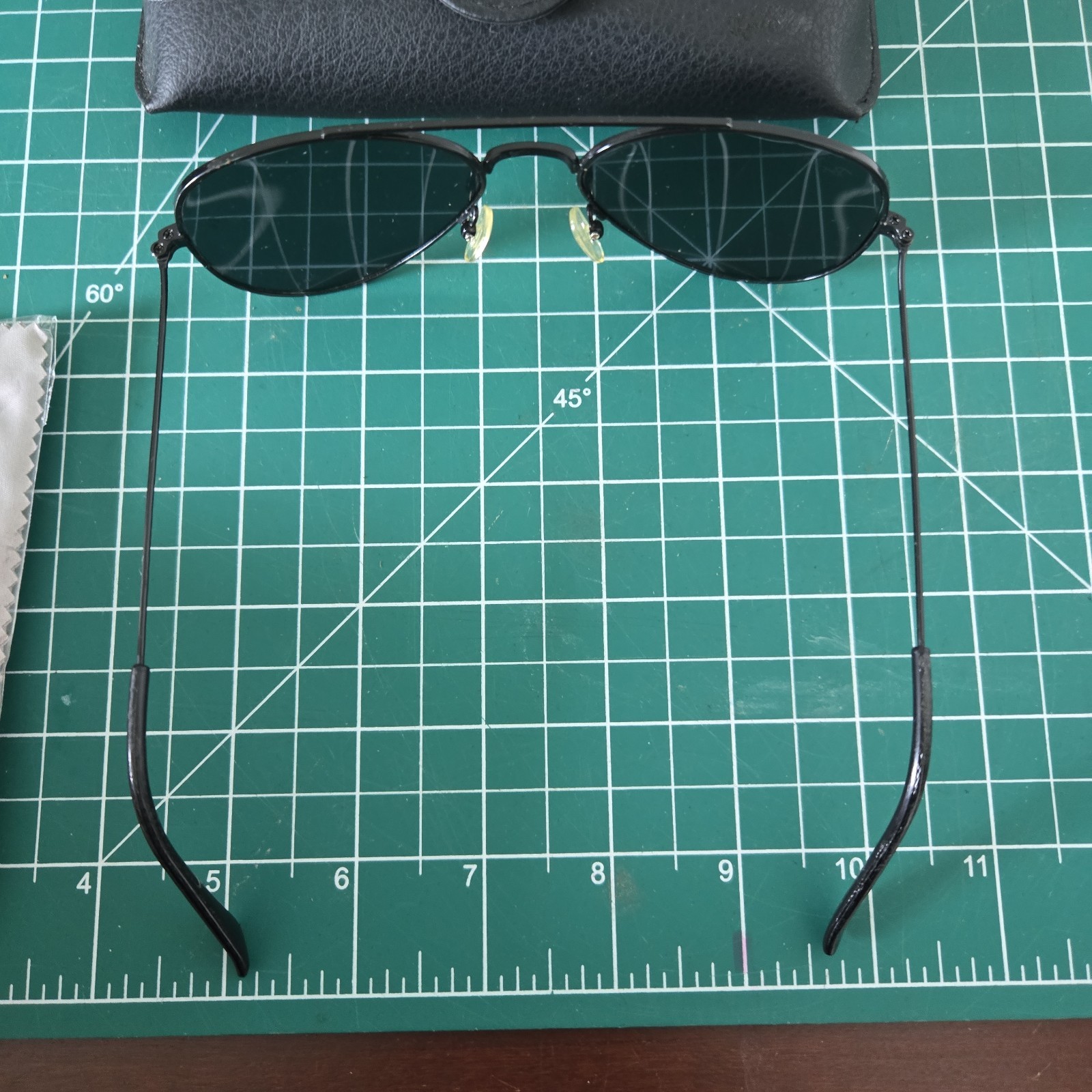 Ray Ban Aviator Black Frame Dark lenses w Case Marks on Right Ear Piece