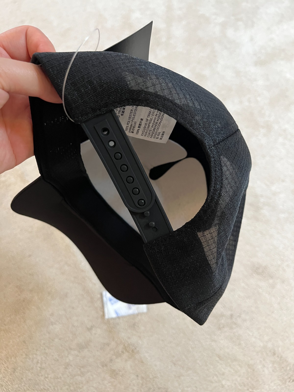 NEW NWT Arc’teryx Bird Trucker Curved Brim Hat Black One Size Adjustable